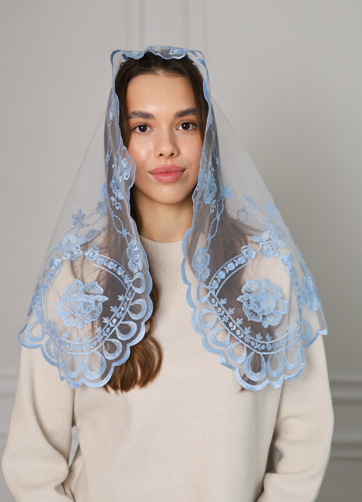 SHORT SKY BLUE VEIL - MariaVeils