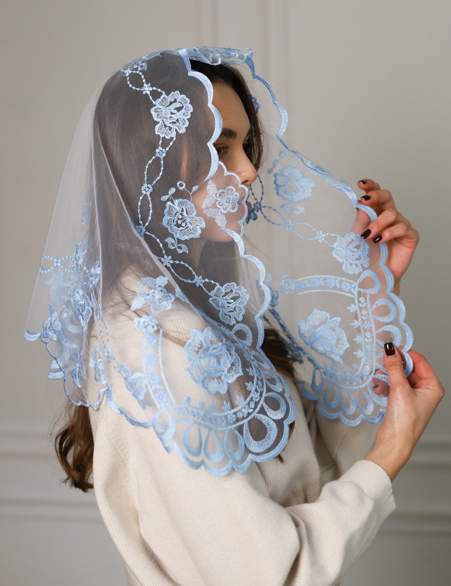 SHORT SKY BLUE VEIL - MariaVeils