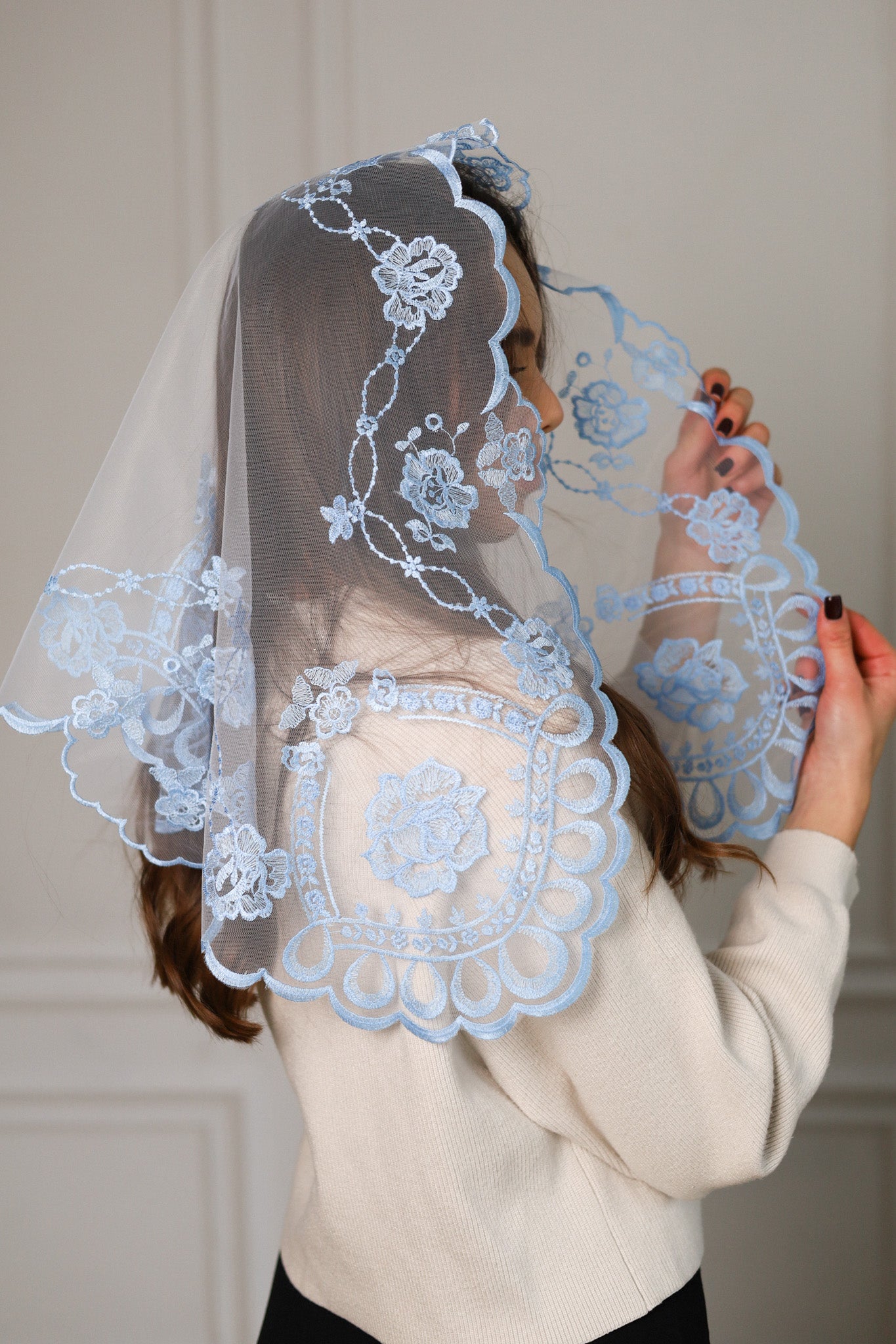 SHORT SKY BLUE VEIL - MariaVeils