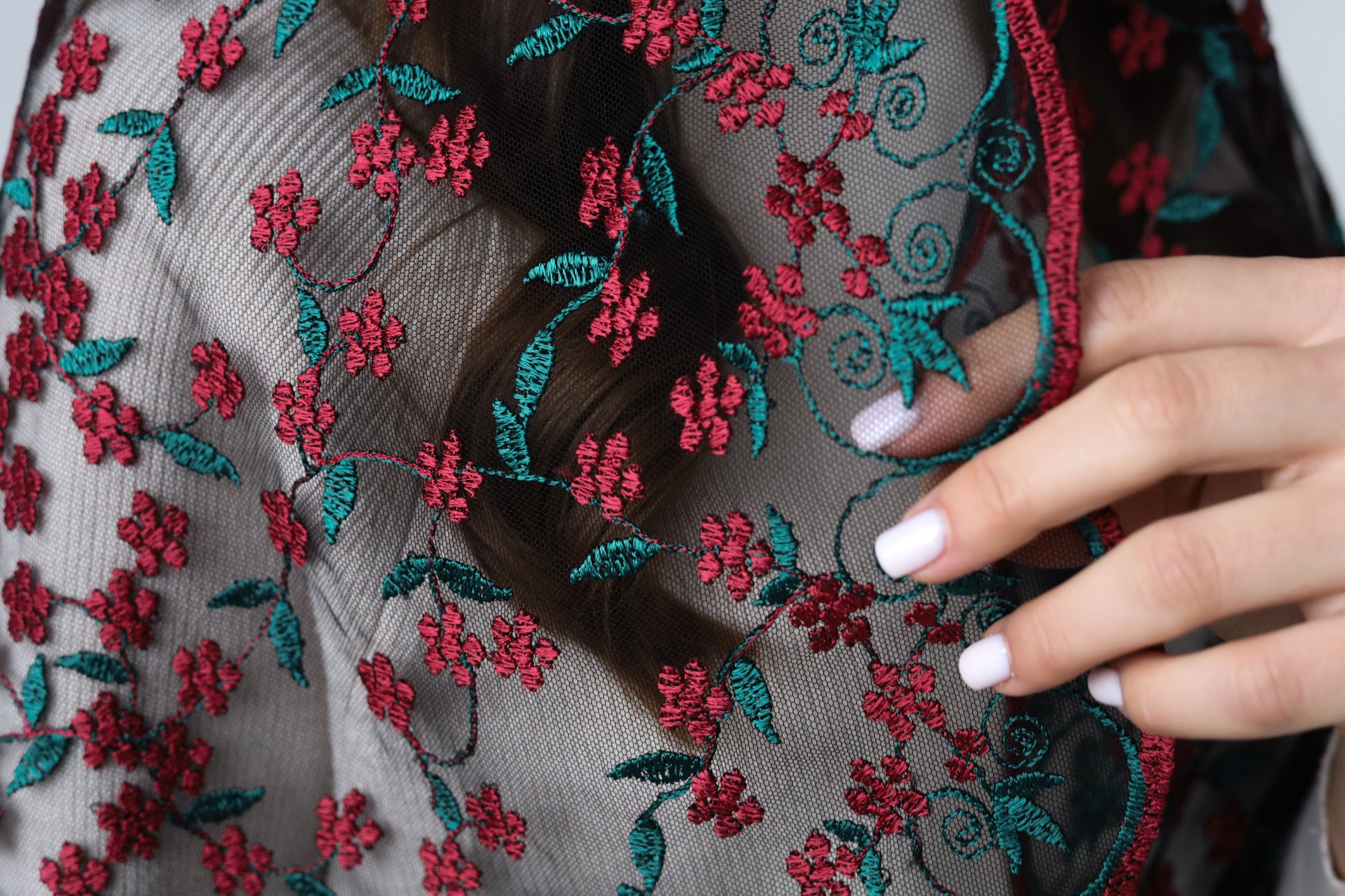 LONG RED & GREEN VEIL - MariaVeils