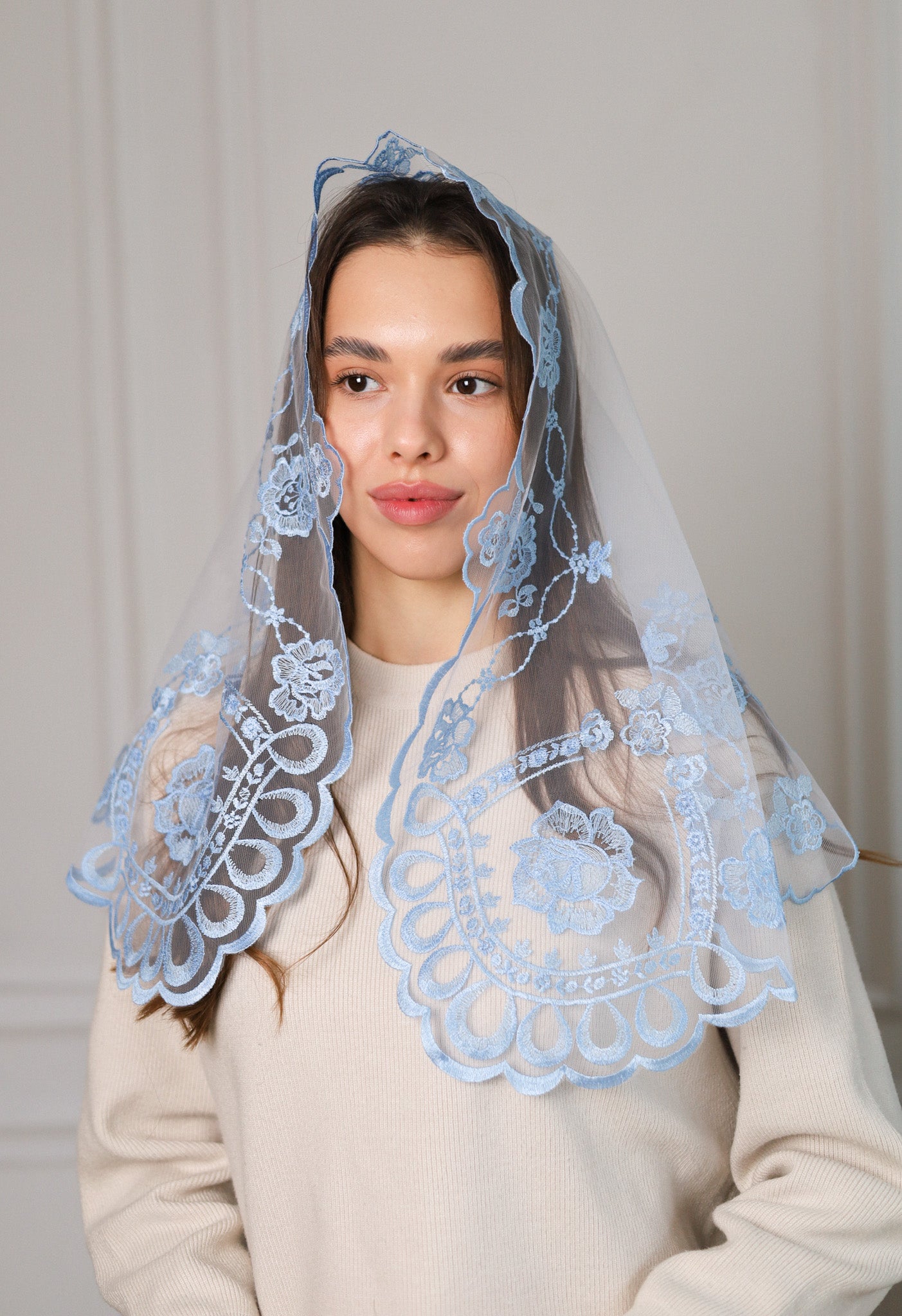 SHORT SKY BLUE VEIL - MariaVeils