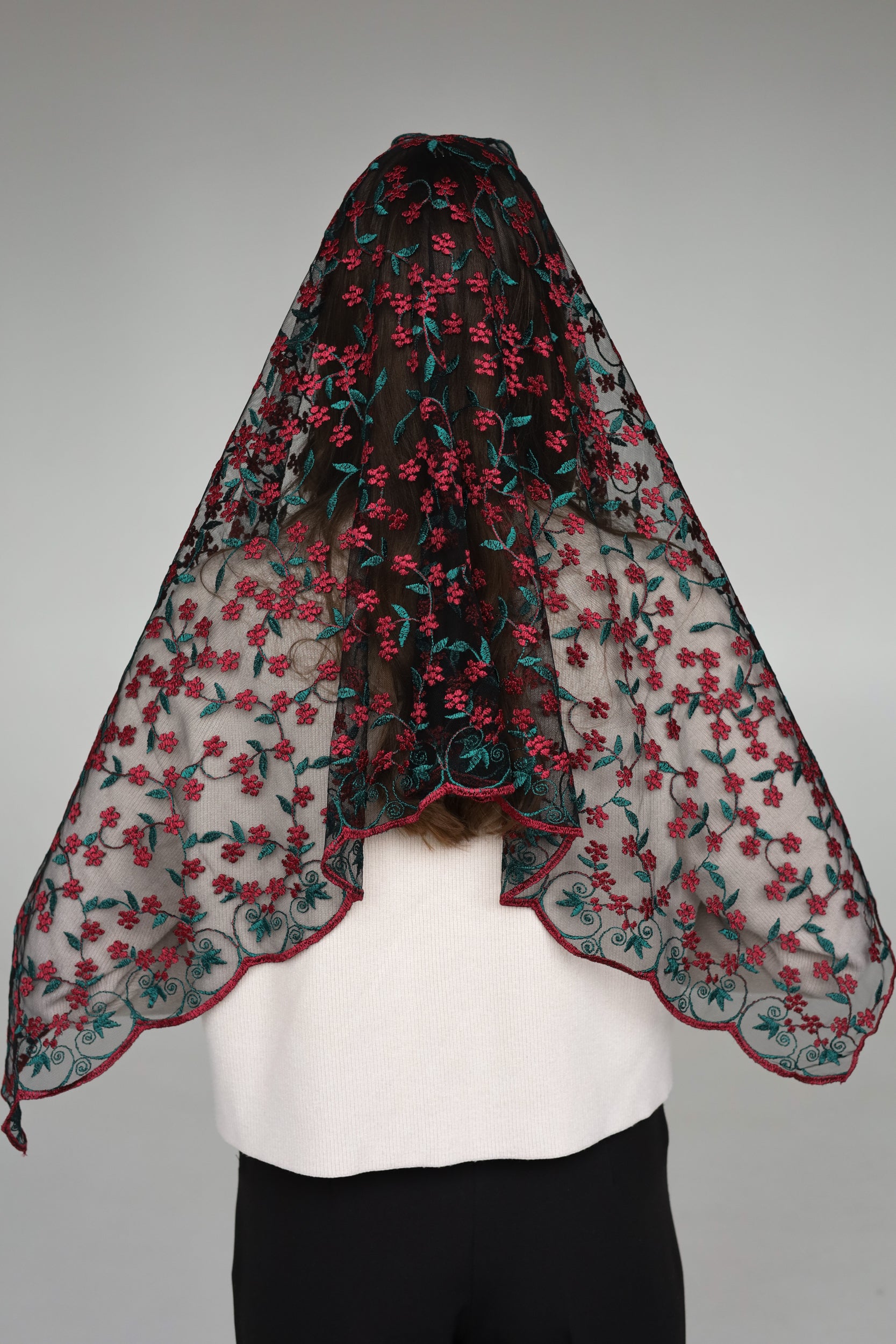 LONG RED & GREEN VEIL - MariaVeils