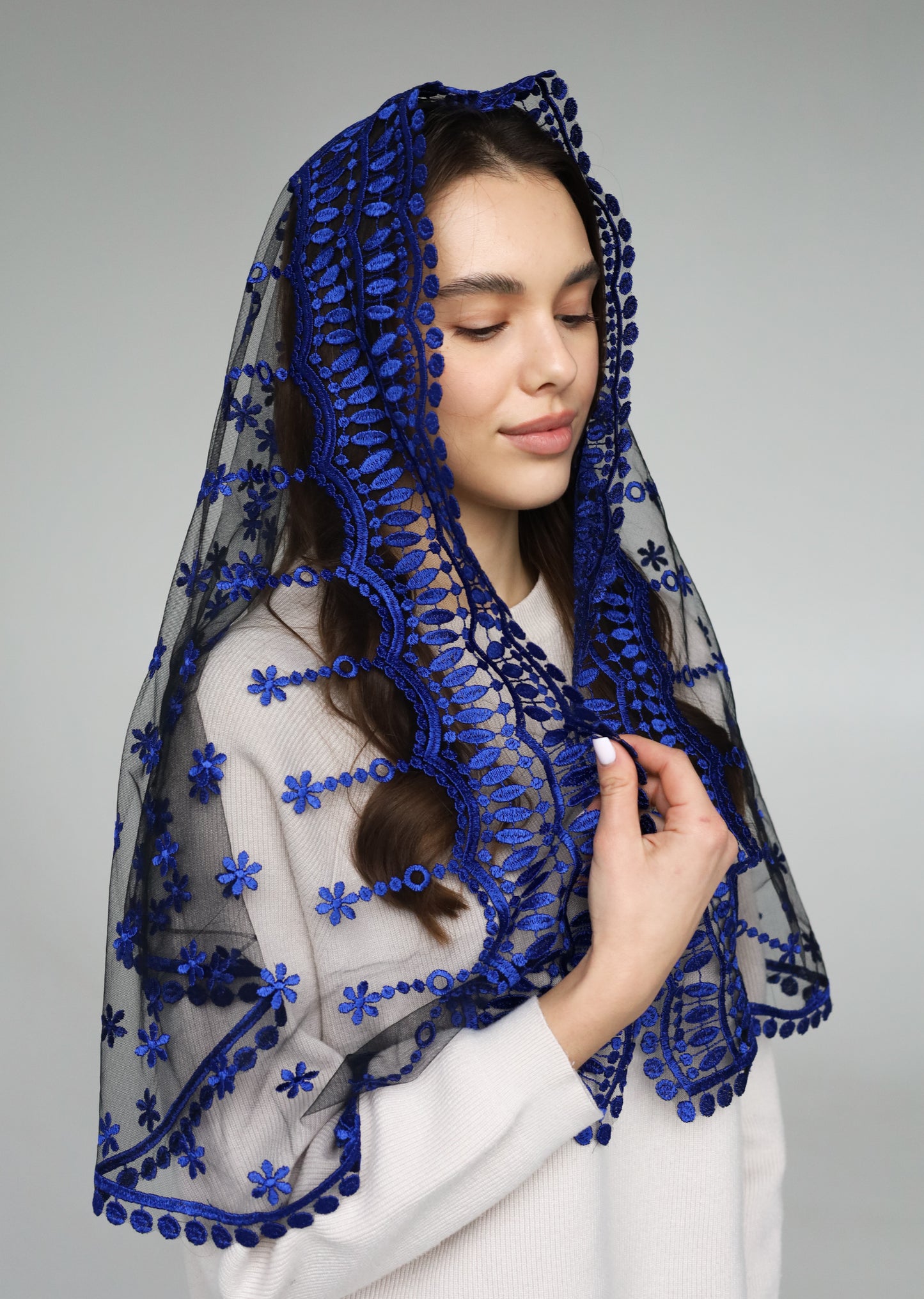 LONG ROYAL BLUE VEIL - MariaVeils