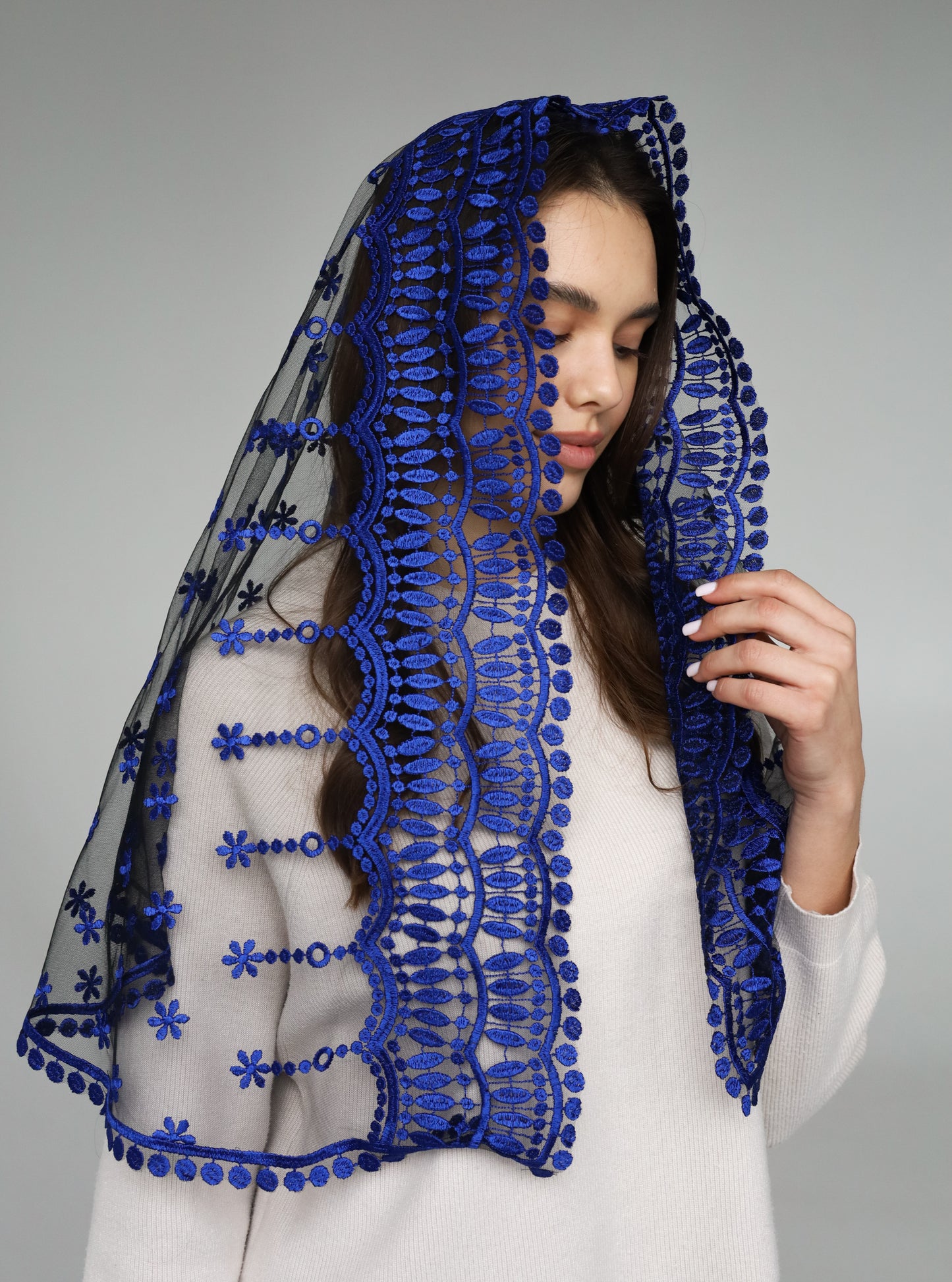 LONG ROYAL BLUE VEIL - MariaVeils