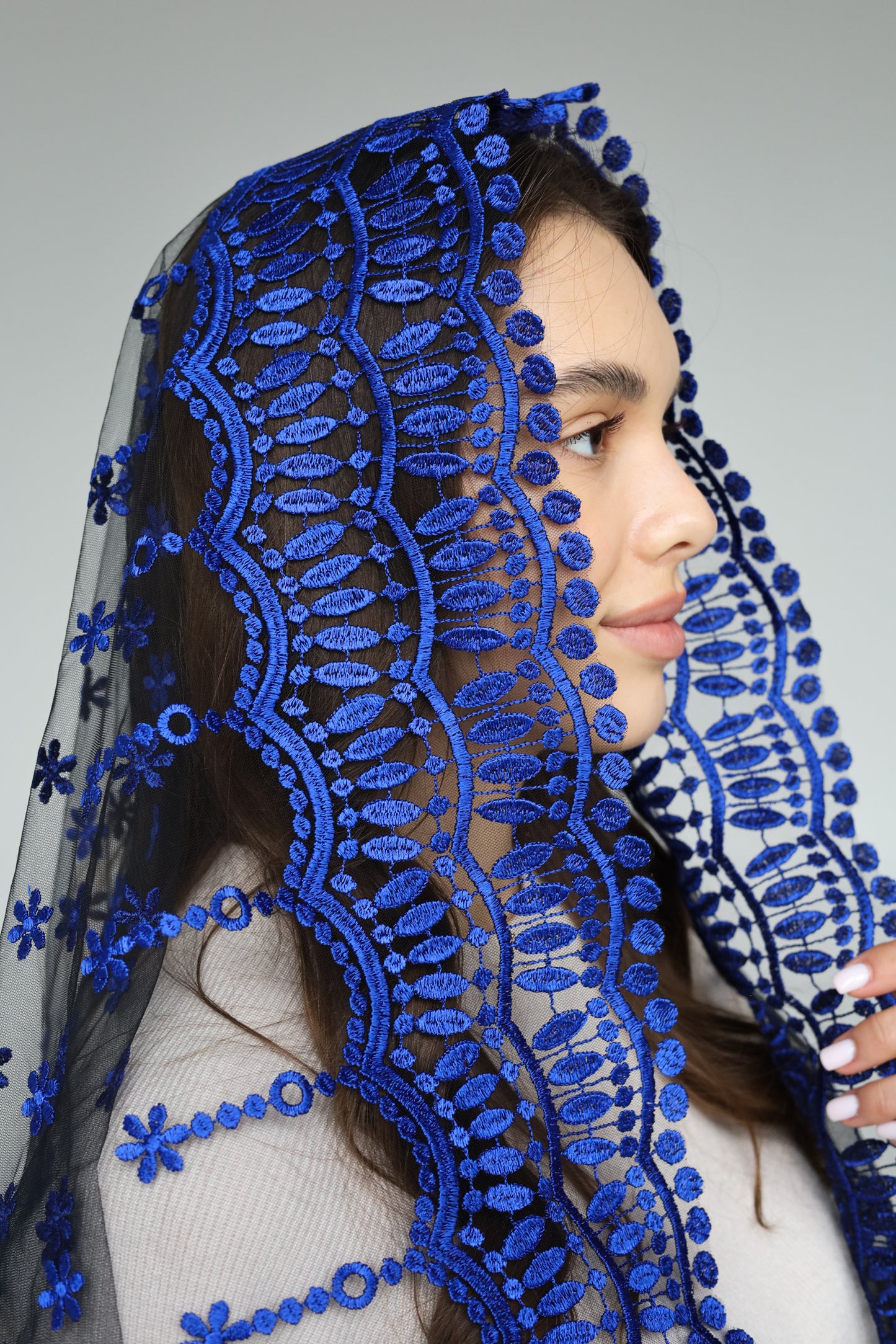 LONG ROYAL BLUE VEIL - MariaVeils