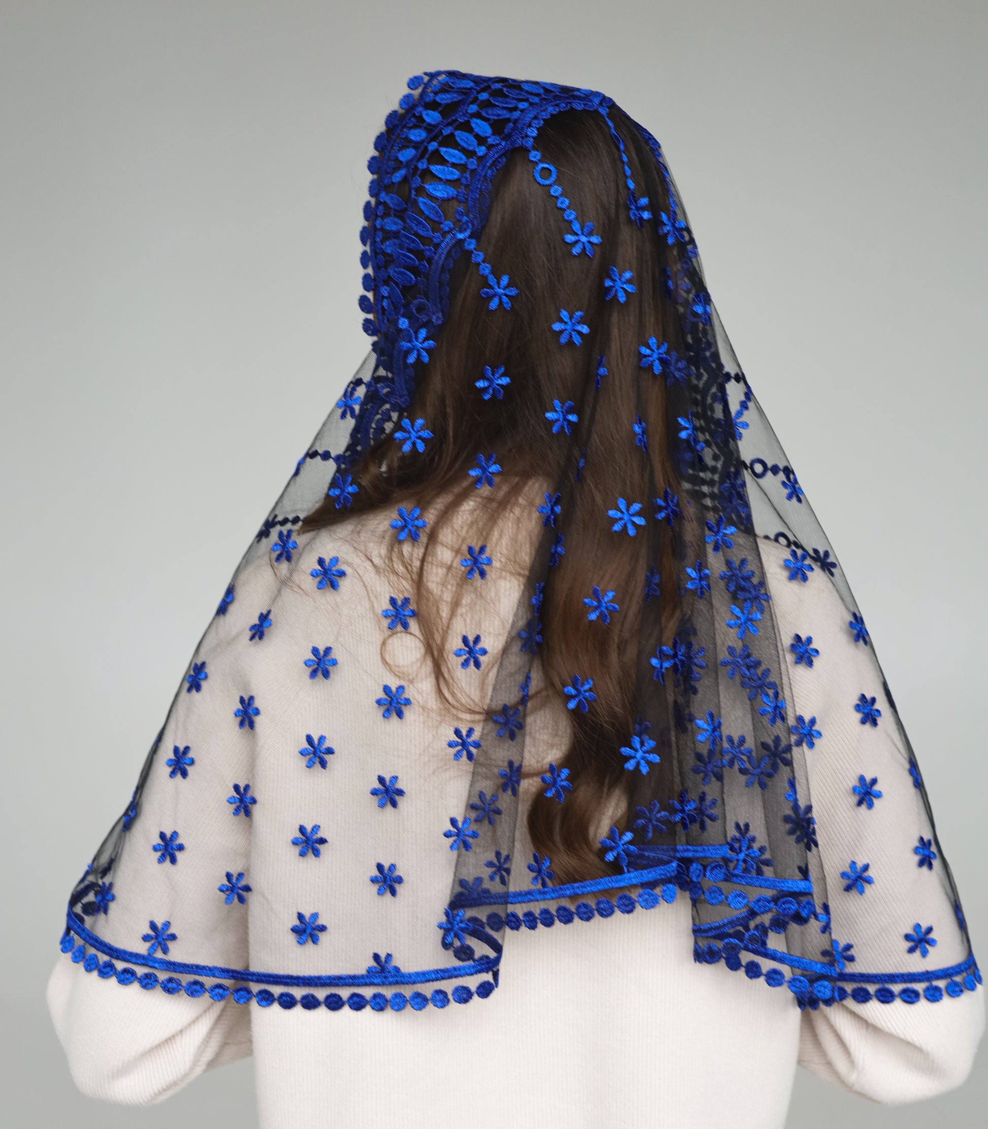 LONG ROYAL BLUE VEIL - MariaVeils