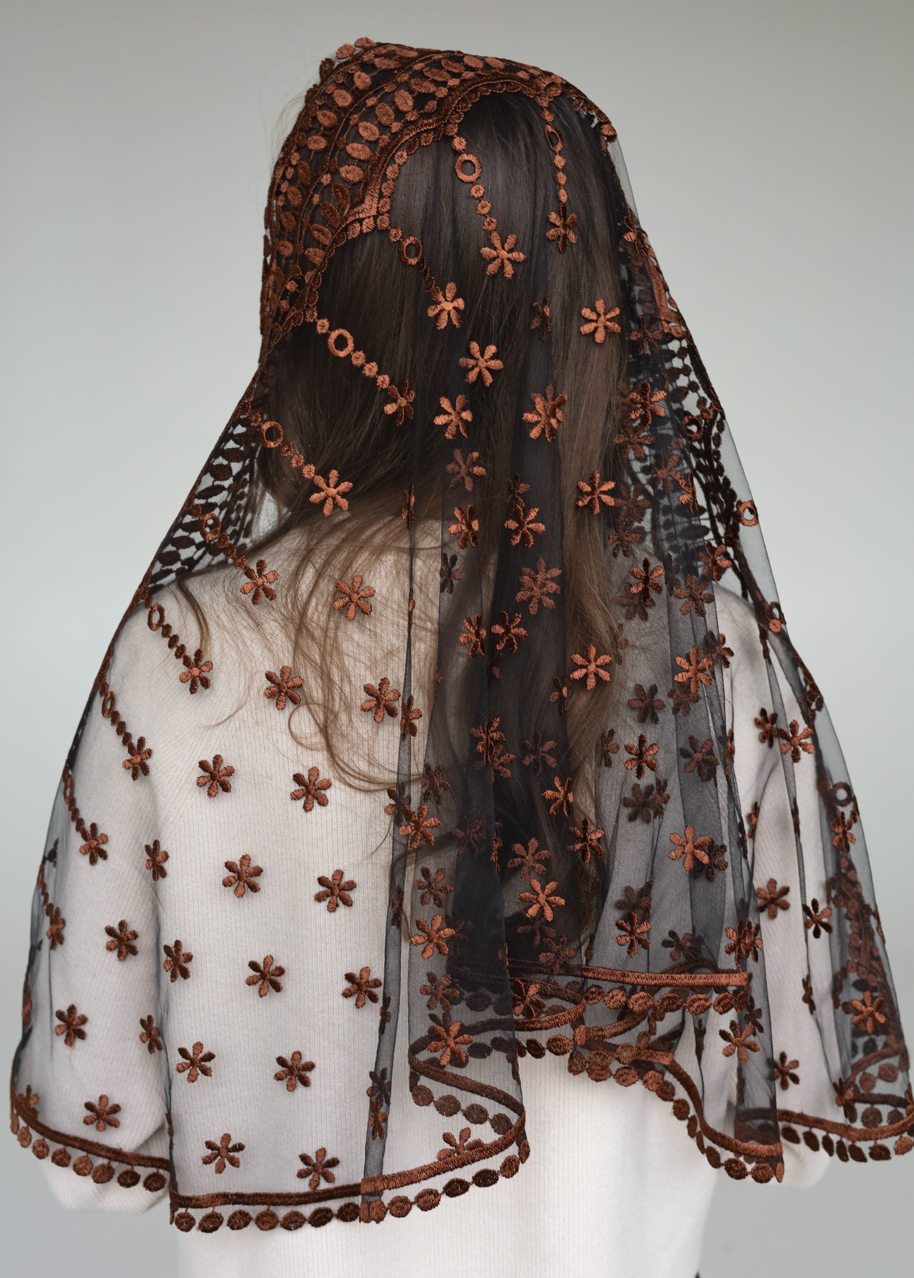 LONG BROWN MANTILLA - MariaVeils