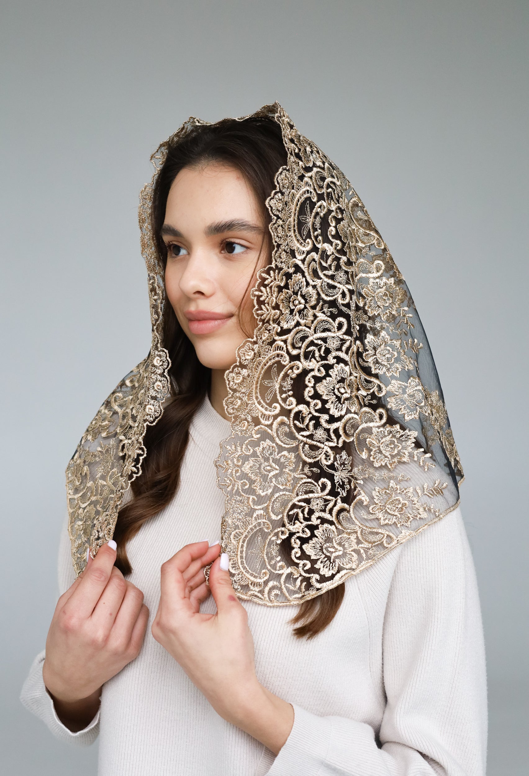 GOLD TRIANGLE VEIL - MariaVeils