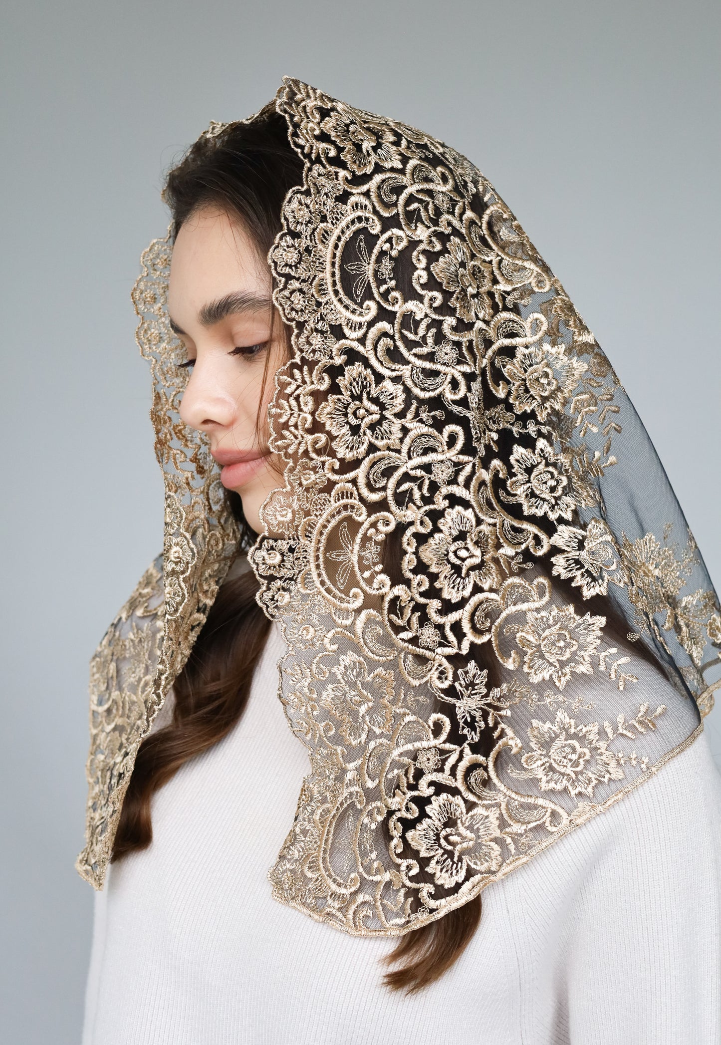 GOLD TRIANGLE VEIL - MariaVeils