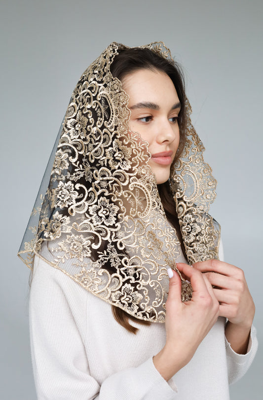 GOLD TRIANGLE VEIL - MariaVeils