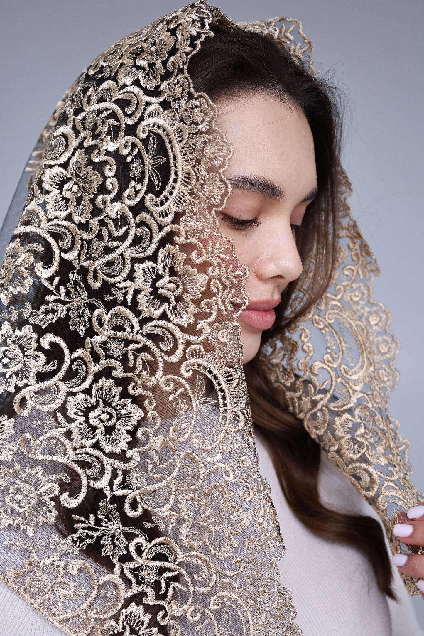 GOLD TRIANGLE VEIL - MariaVeils