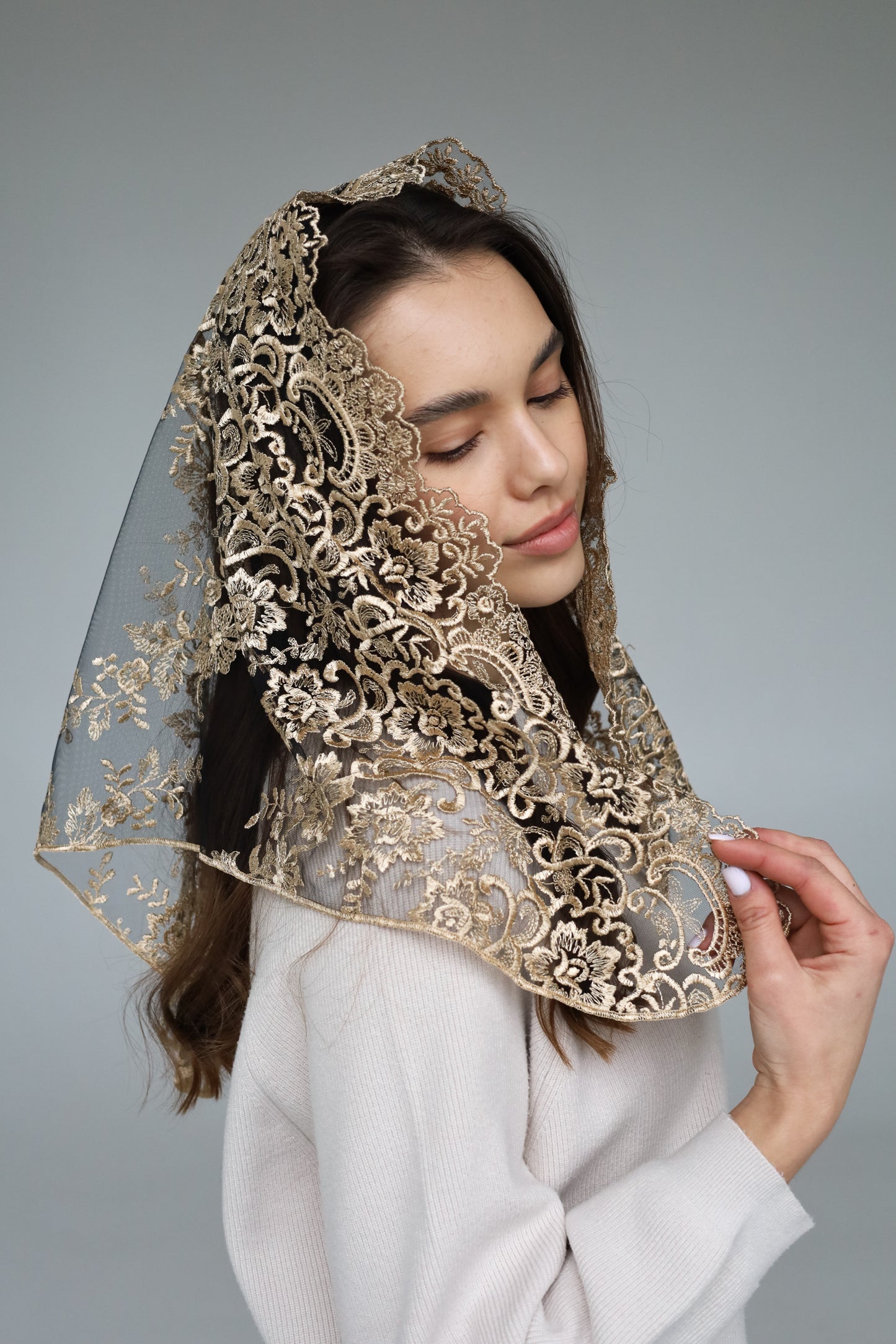 GOLD TRIANGLE VEIL - MariaVeils