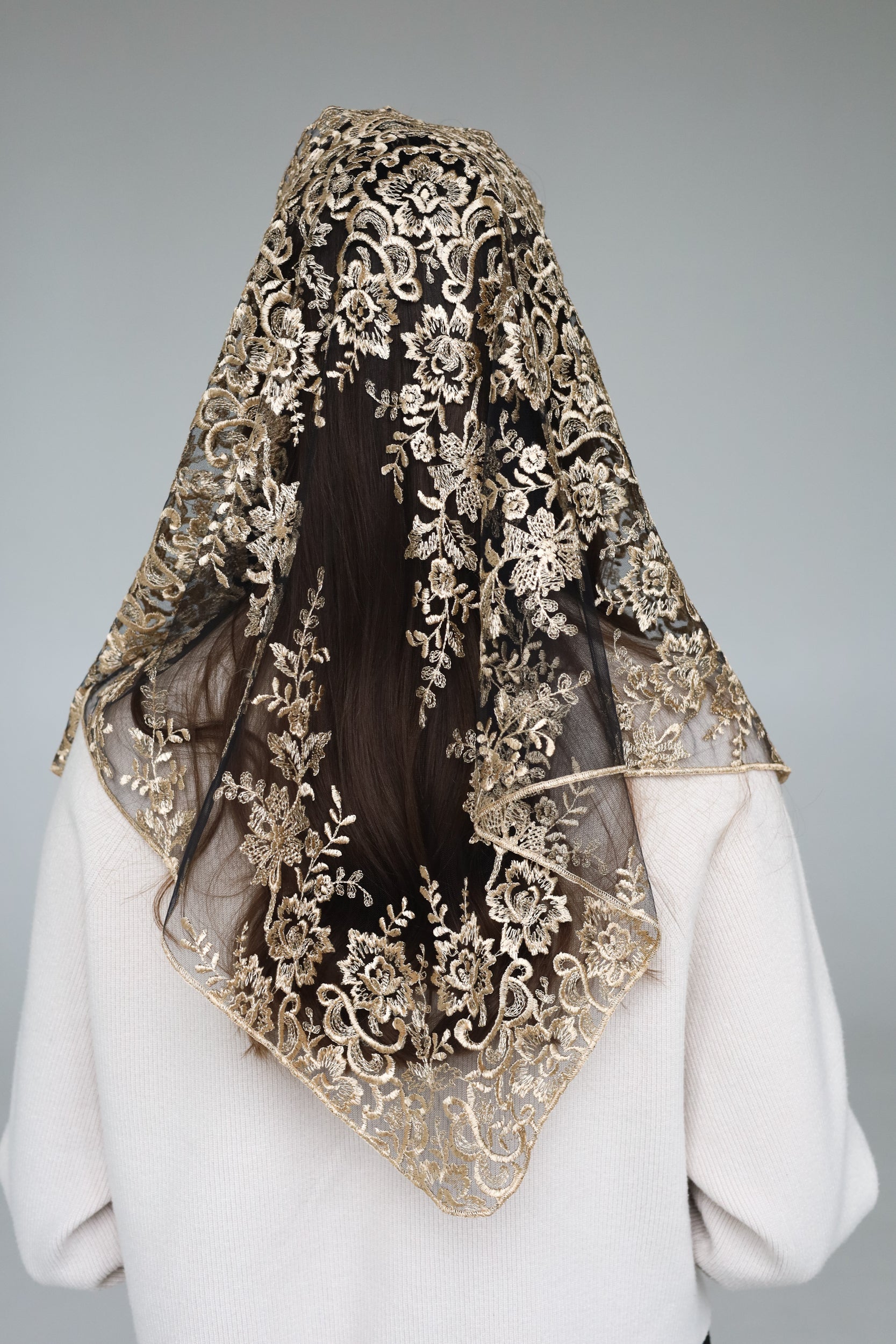 GOLD TRIANGLE VEIL - MariaVeils