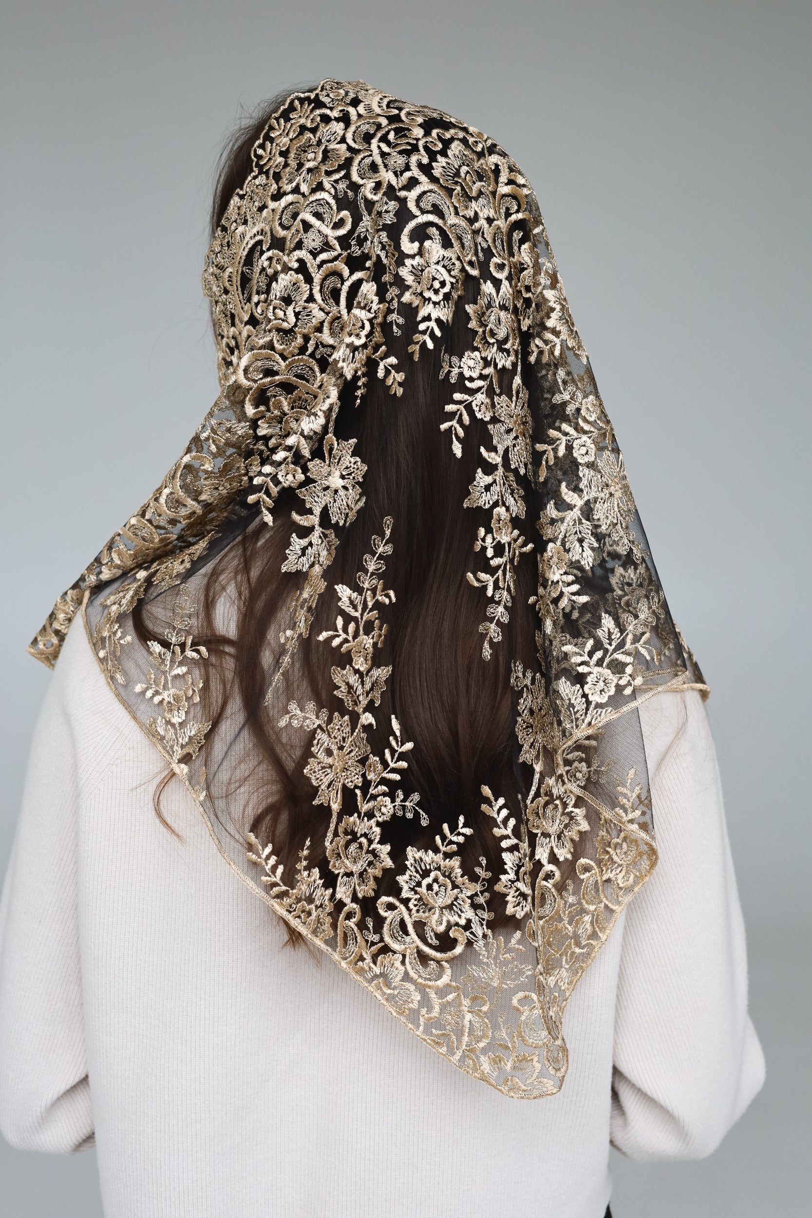 GOLD TRIANGLE VEIL - MariaVeils