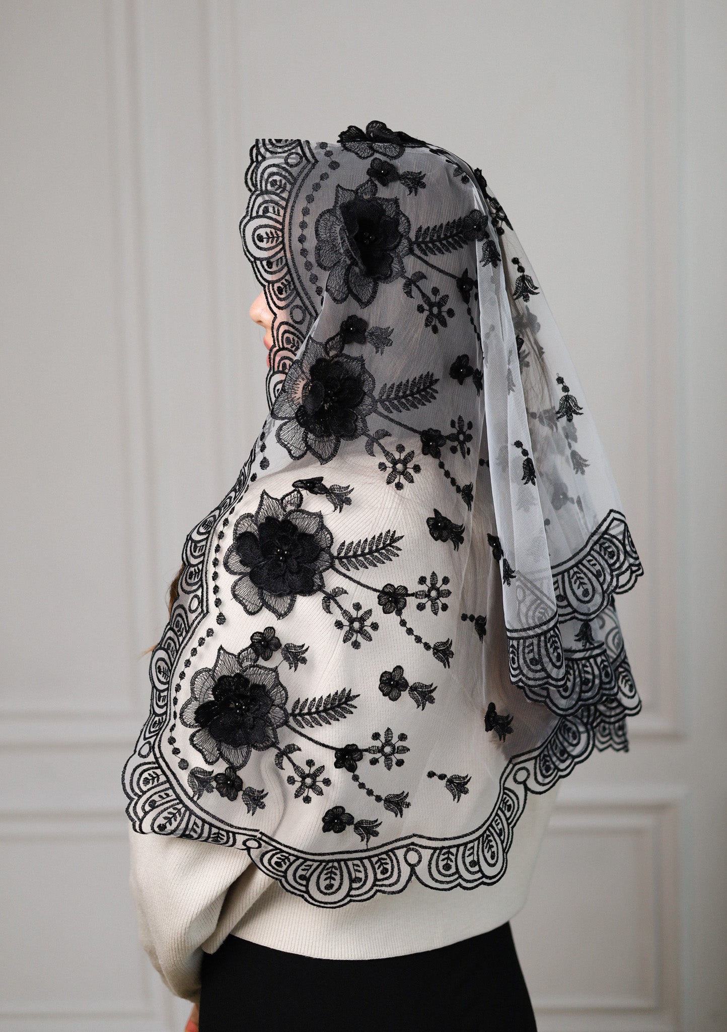 NEW BLACK 3D FLORAL VEIL