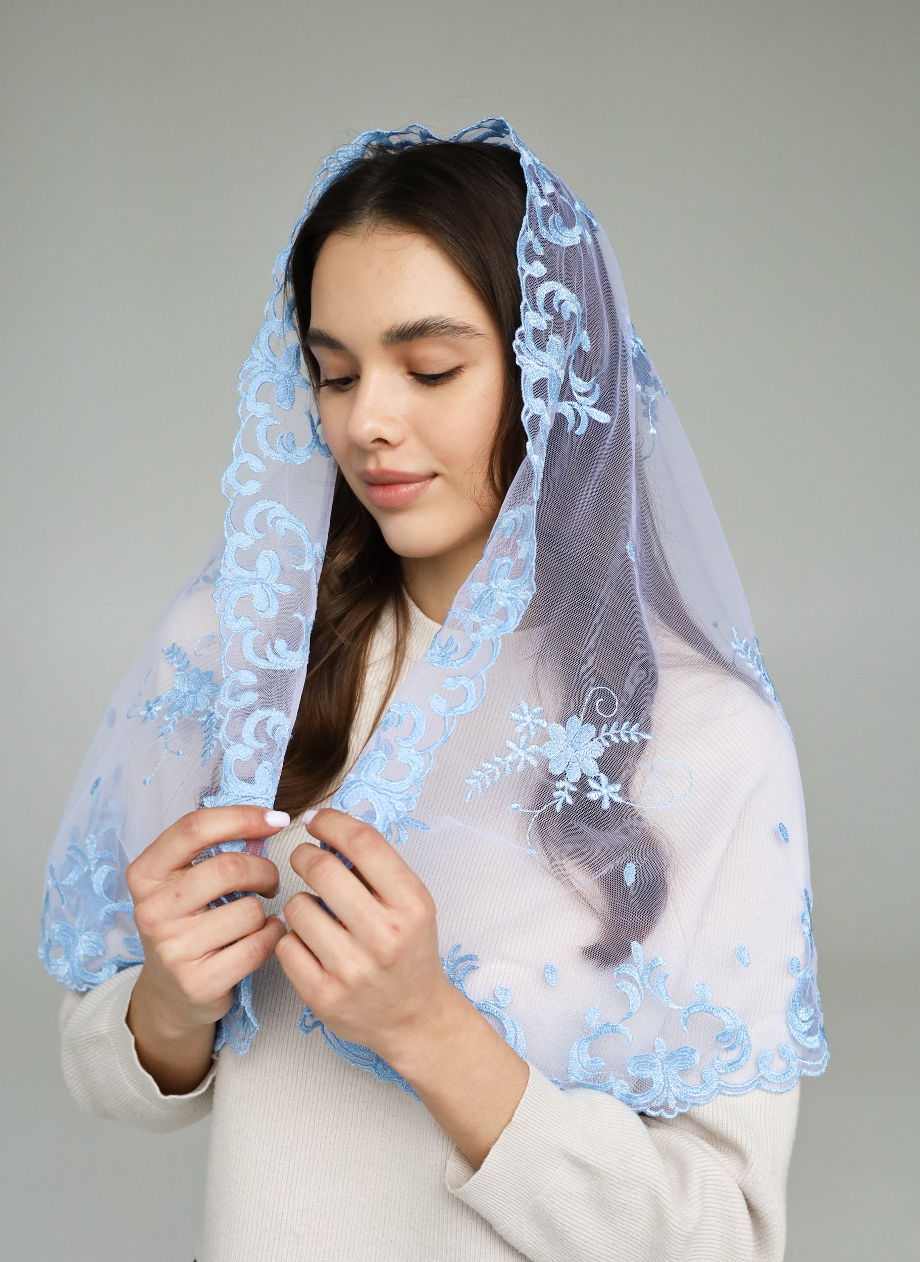 LONG LIGHT BLUE VEIL - MariaVeils