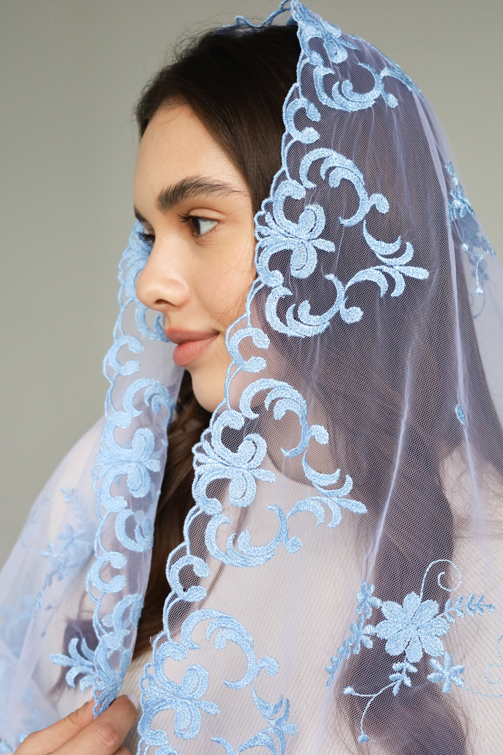 LONG LIGHT BLUE VEIL - MariaVeils