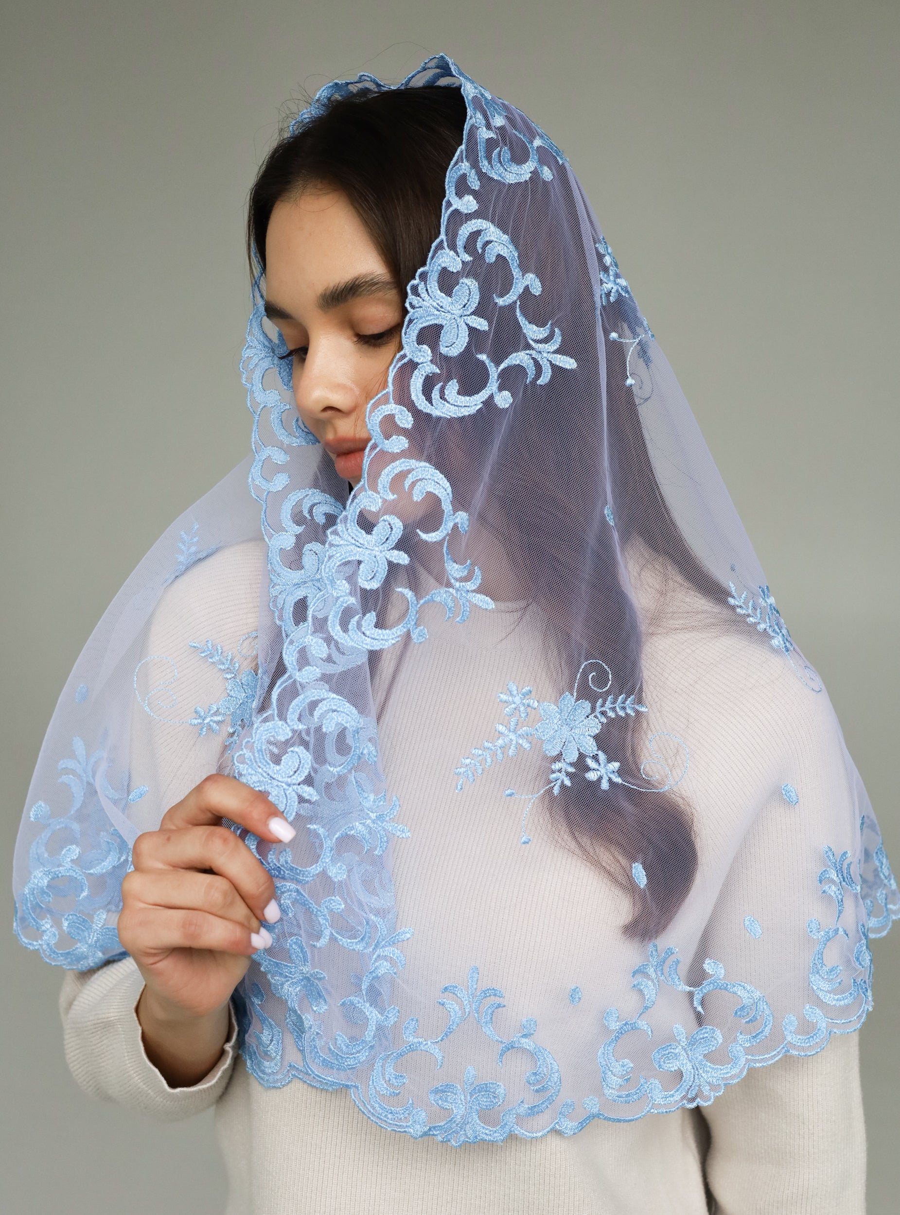 LONG LIGHT BLUE VEIL - MariaVeils