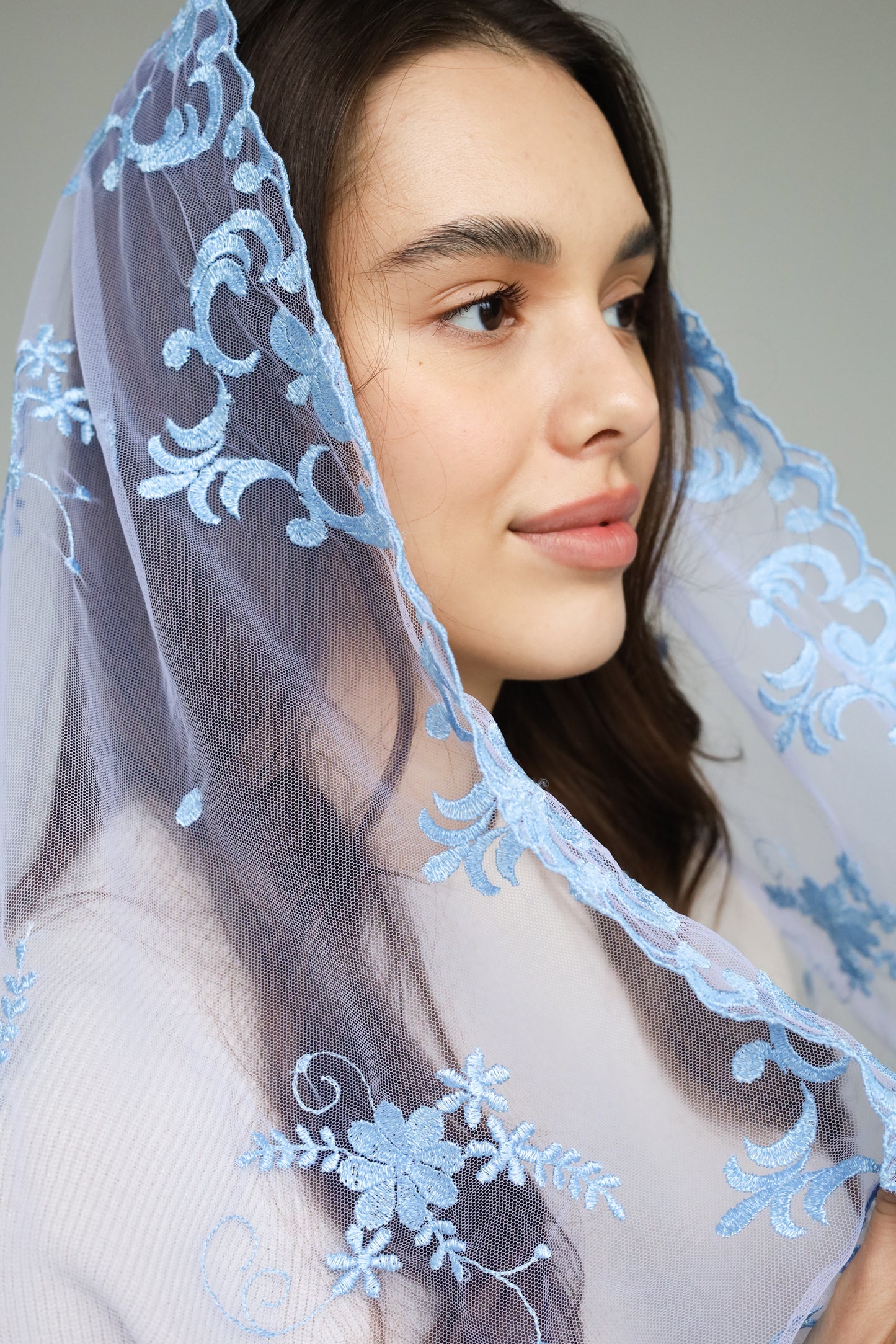 LONG LIGHT BLUE VEIL - MariaVeils