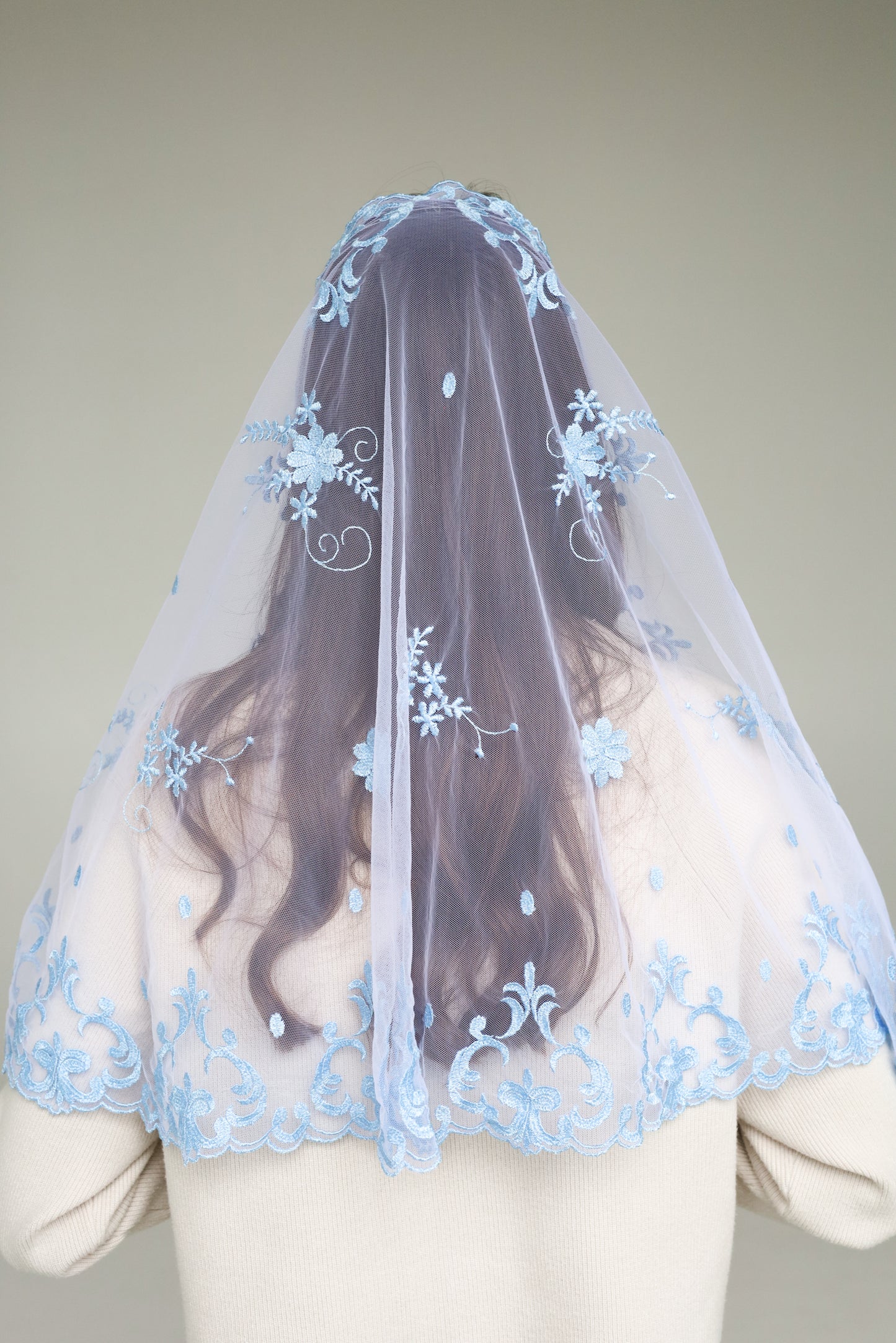 LONG LIGHT BLUE VEIL - MariaVeils