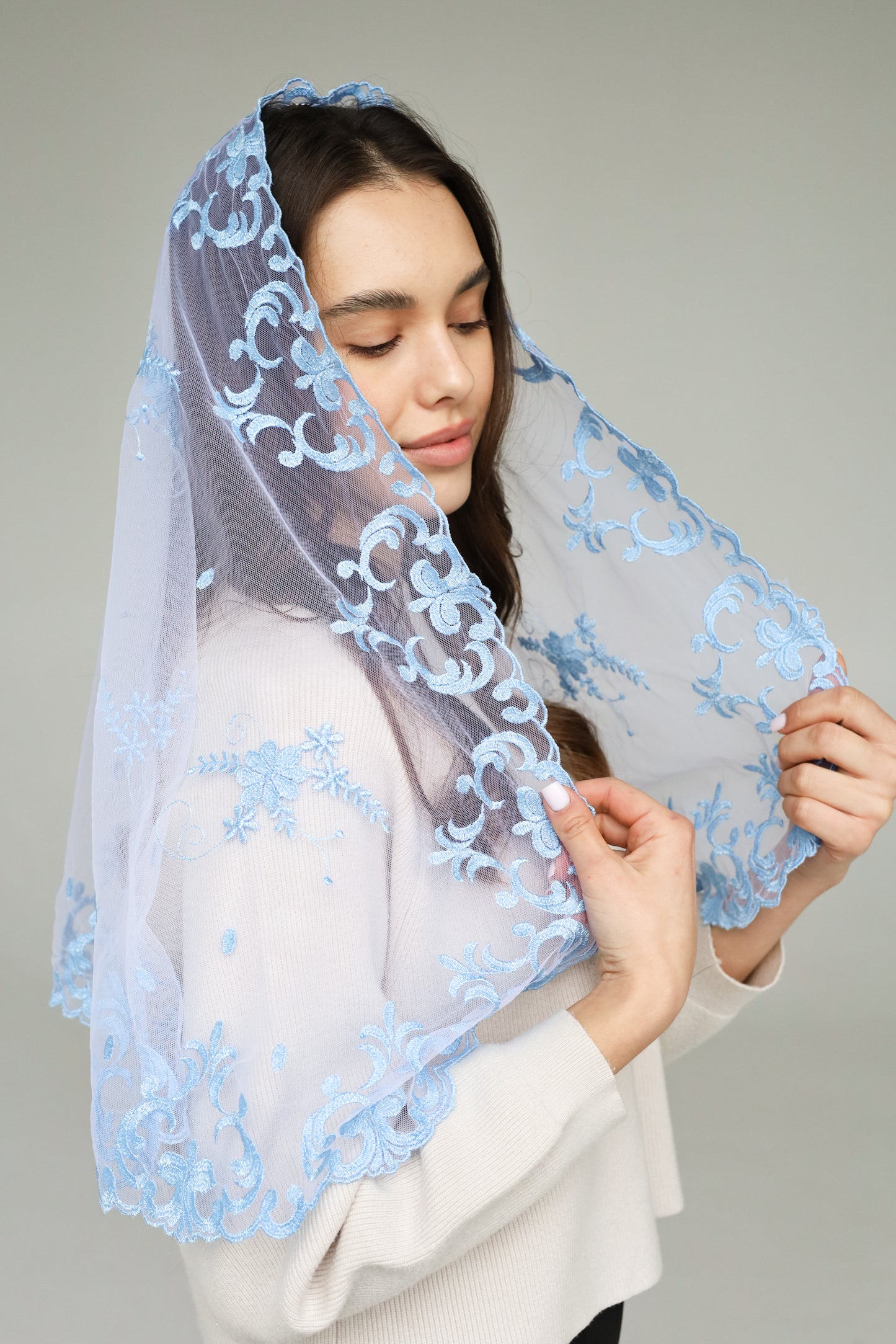 LONG LIGHT BLUE VEIL - MariaVeils