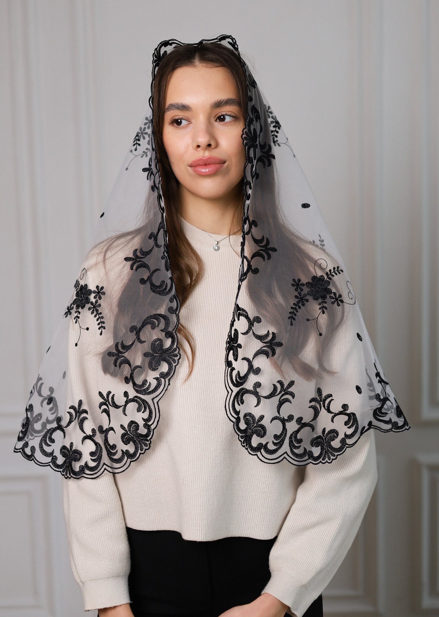 LONG FLORAL MANTILLA