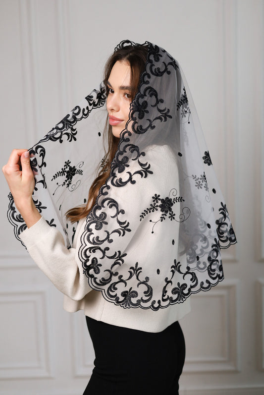 LONG FLORAL MANTILLA
