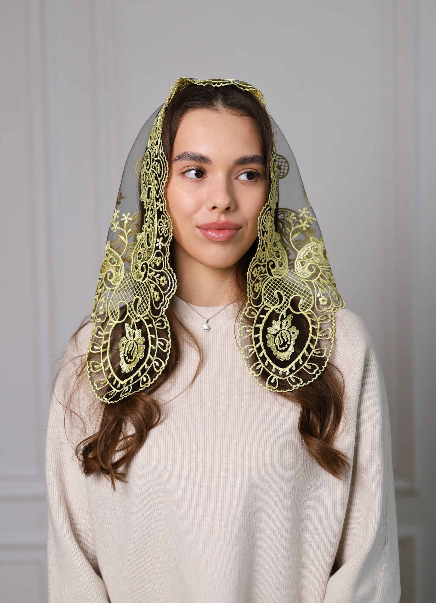 YELLOW TRIANGLE VEIL