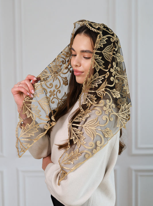 TRIANGLE GOLD LACE VEIL