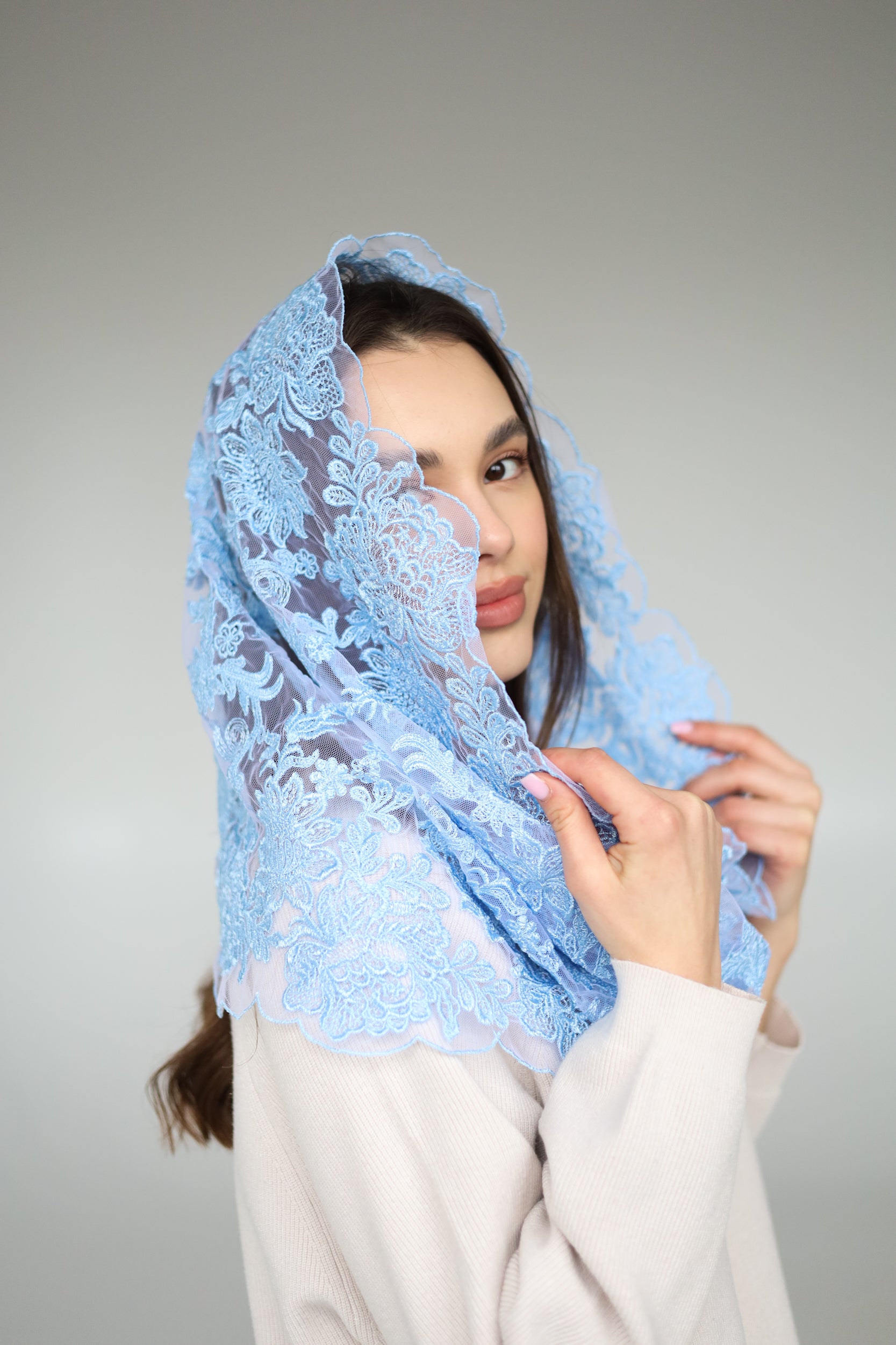 BLUE INFINITY MANTILLA - MariaVeils