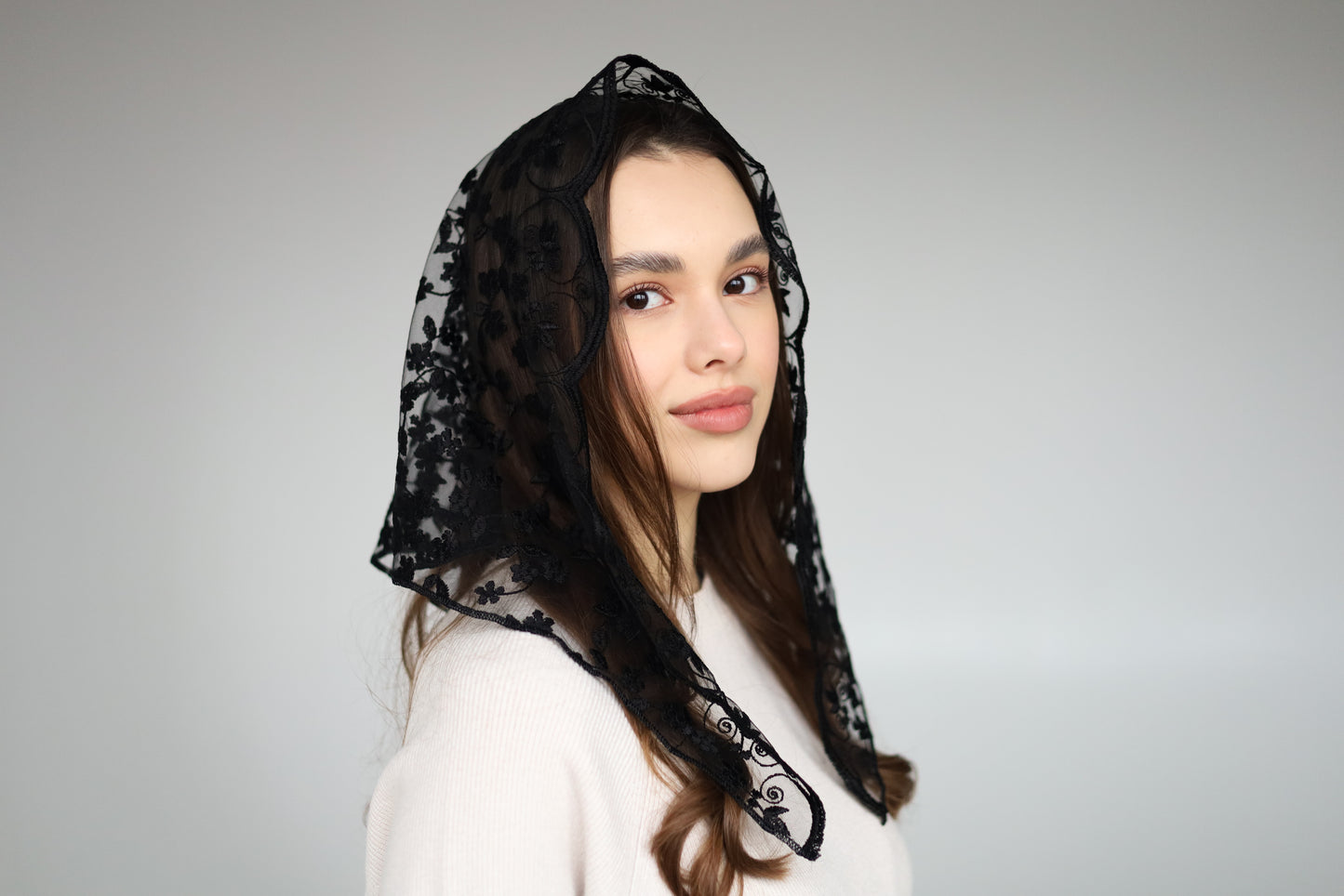 BLACK TRIANGLE VEIL
