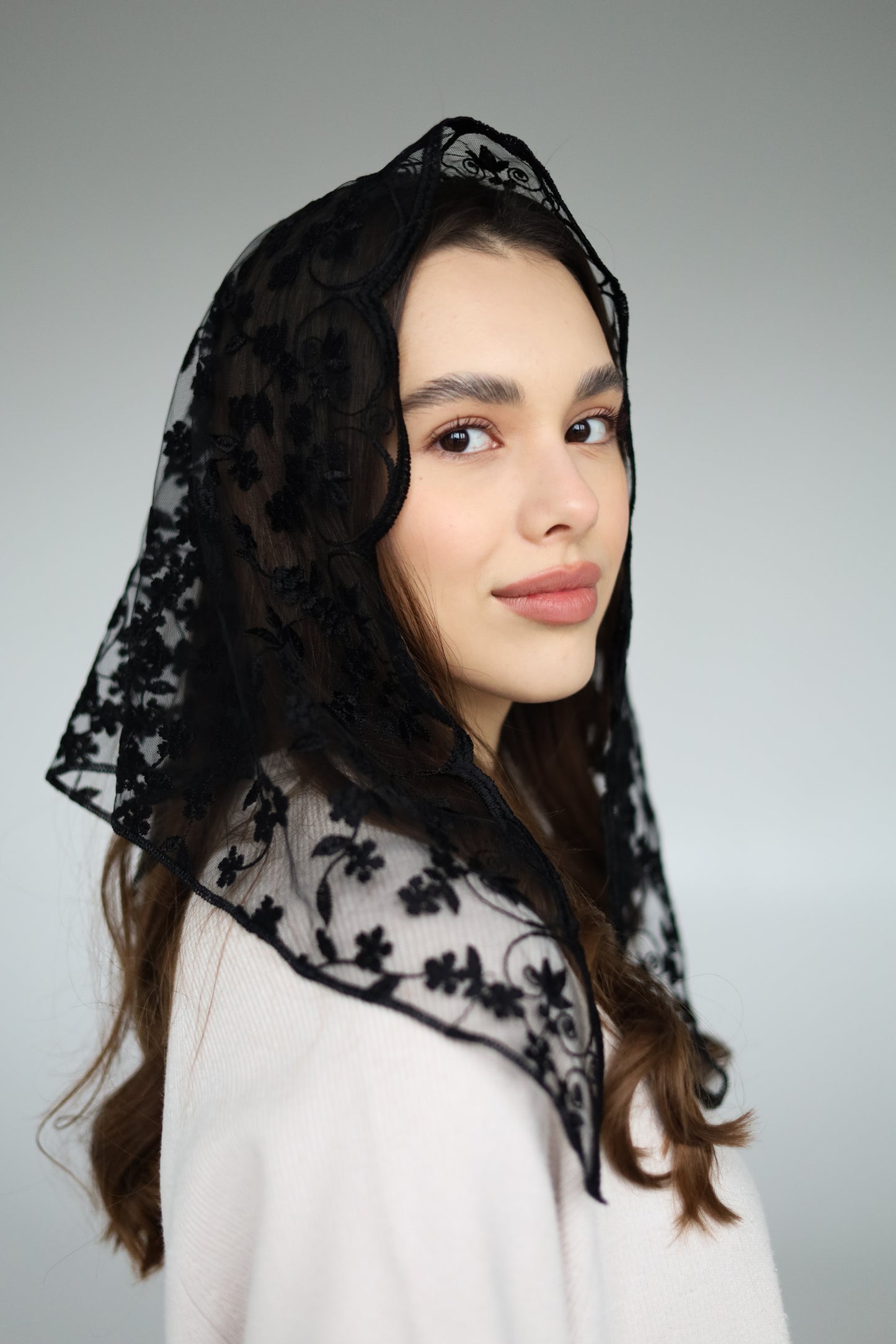 BLACK TRIANGLE VEIL