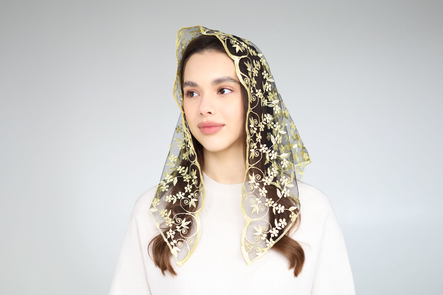 YELLOW TRIANGLE VEIL