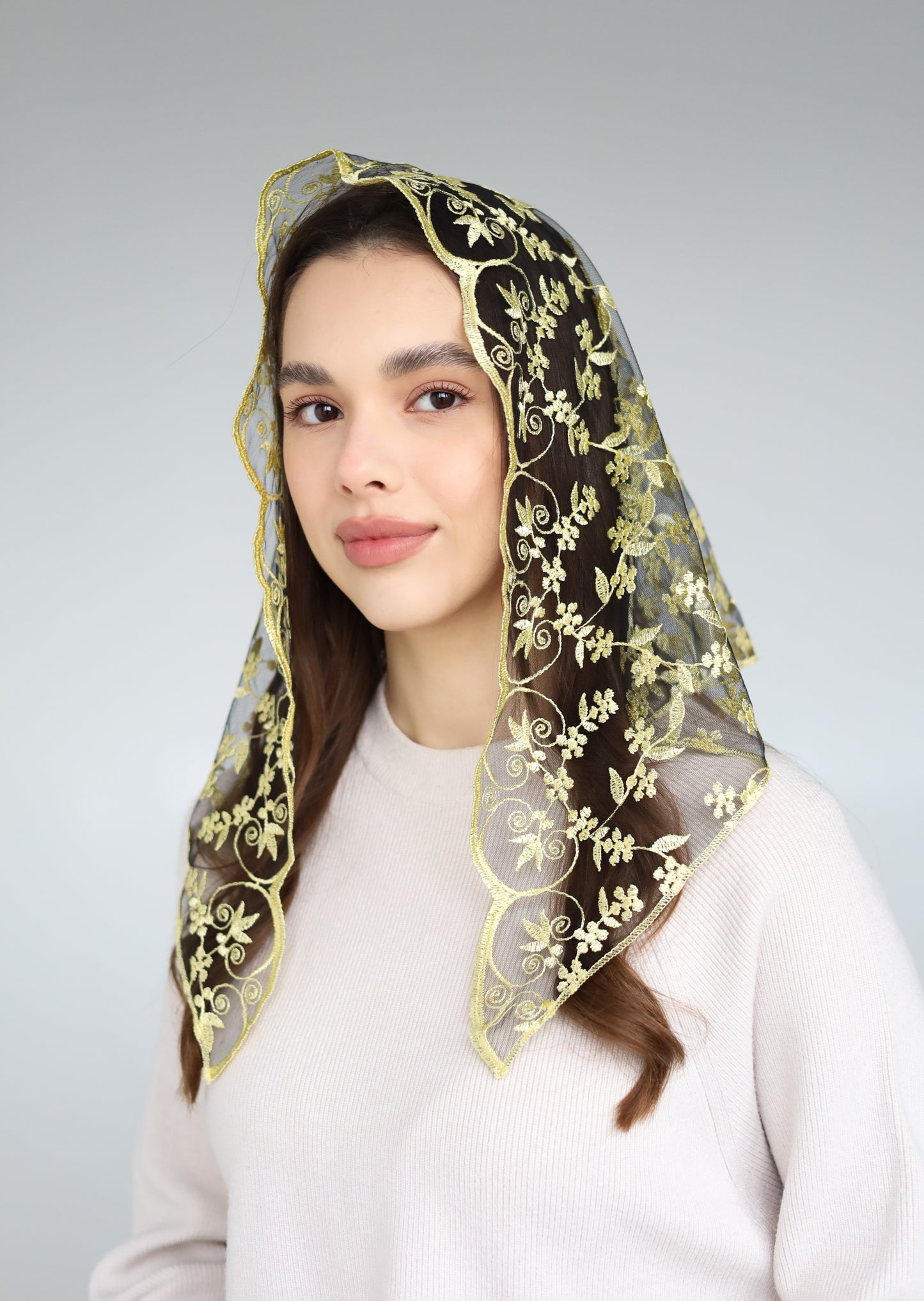 YELLOW TRIANGLE VEIL