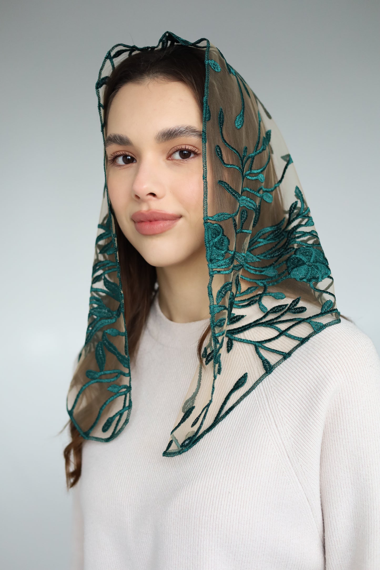 GREEN TRIANGLE VEIL - MariaVeils