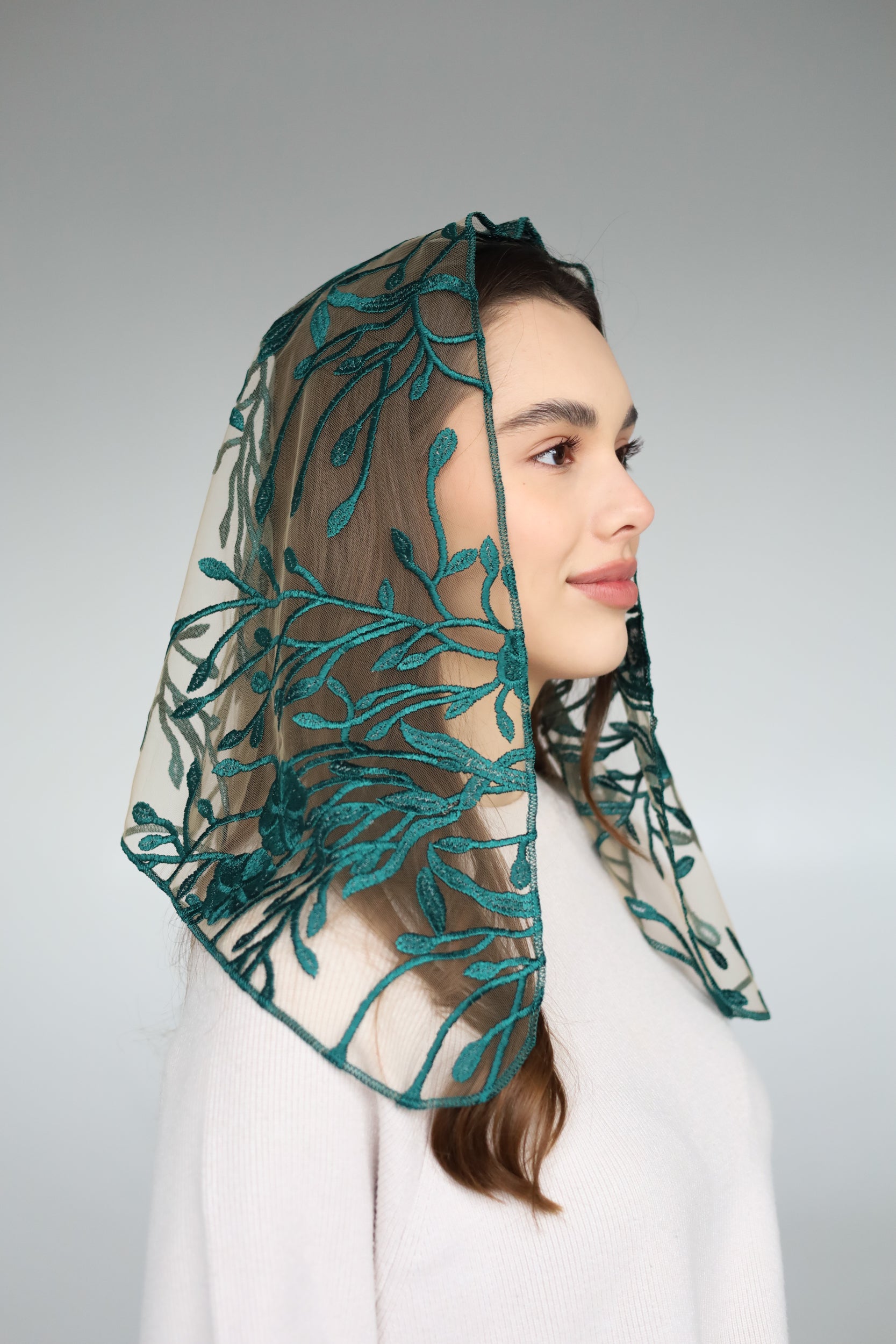 GREEN TRIANGLE VEIL - MariaVeils