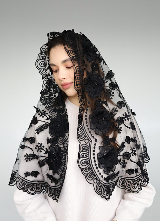 3D FLORAL BLACK MANTILLA