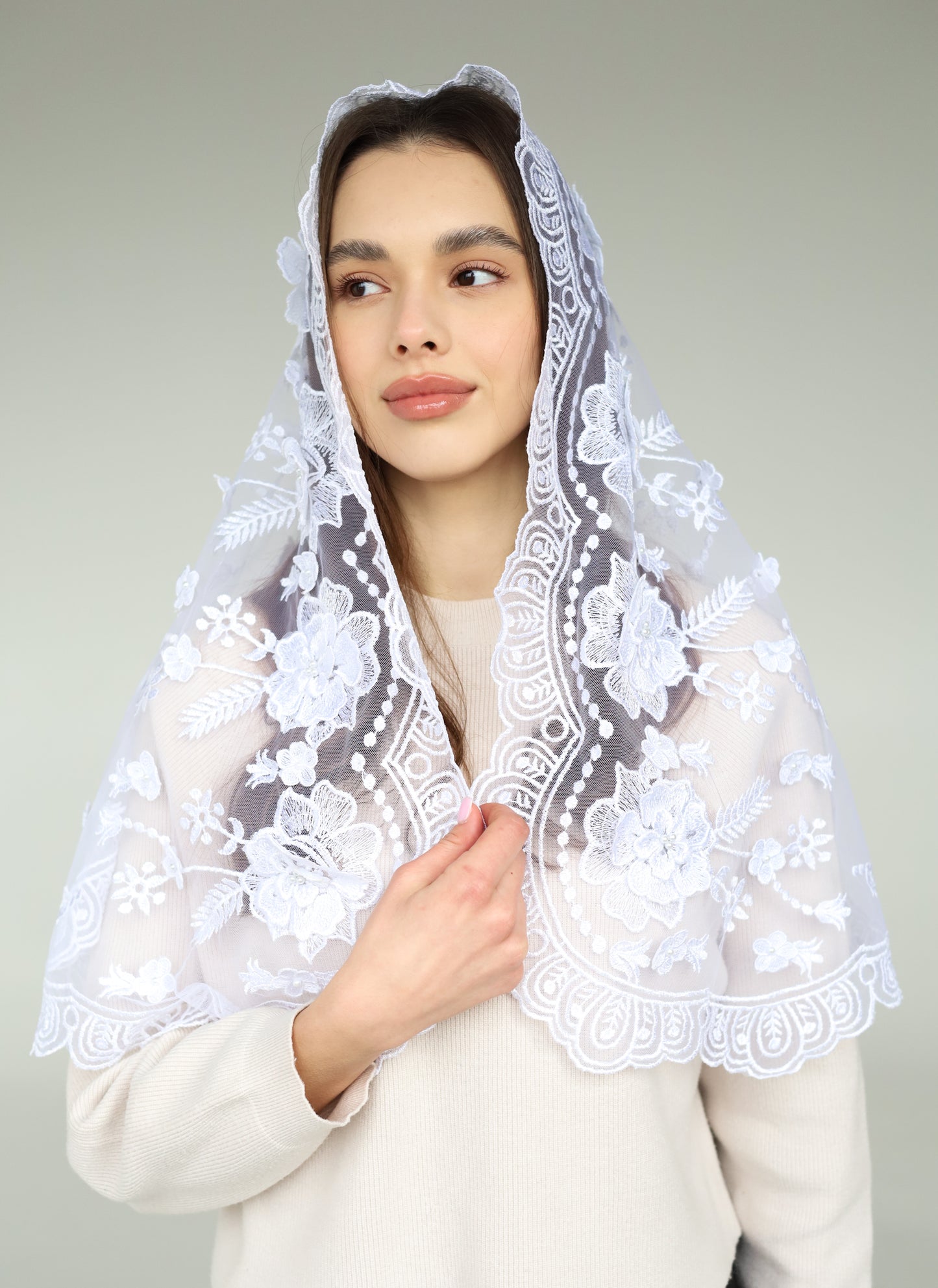 3D FLORAL MANTILLA - MariaVeils