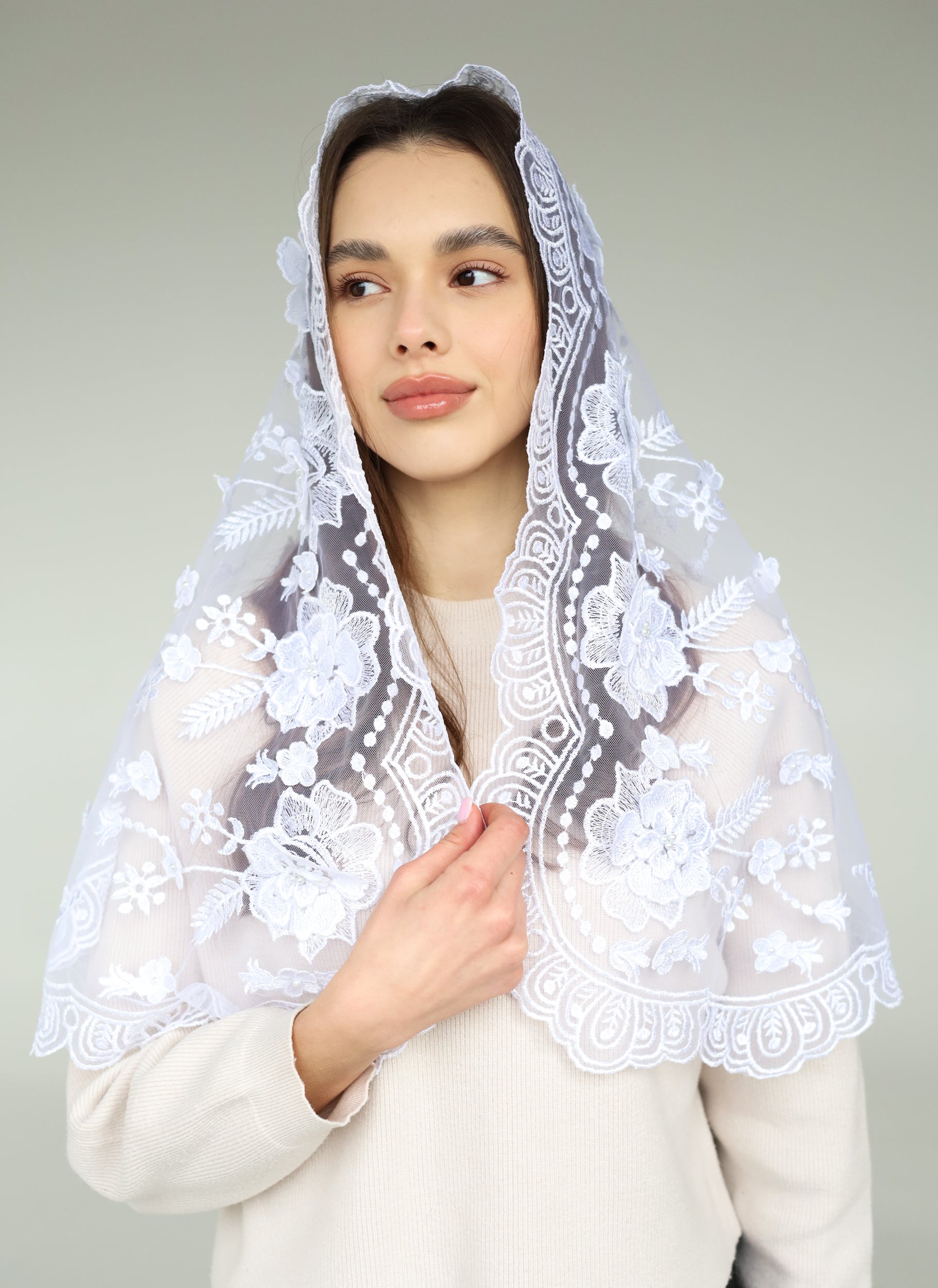 3D FLORAL MANTILLA - MariaVeils