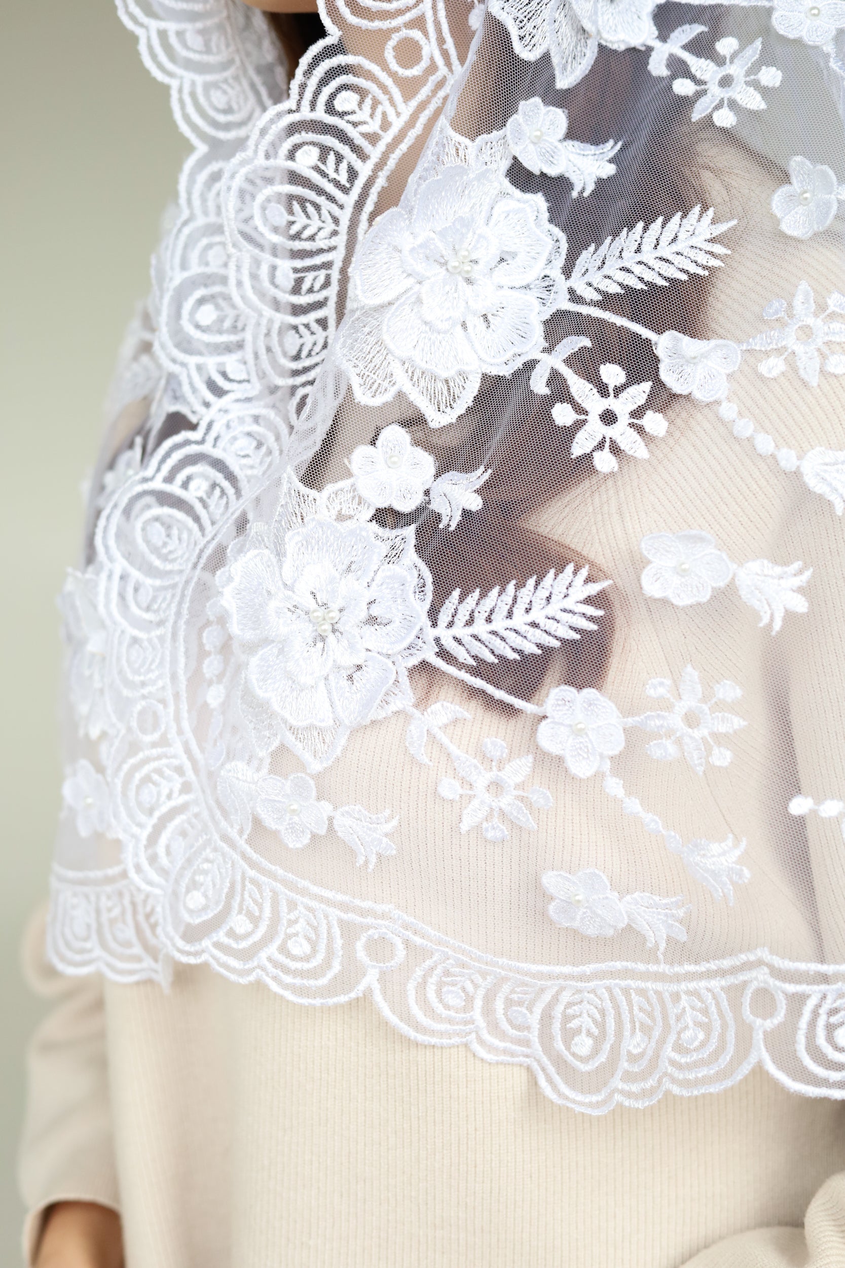 3D FLORAL MANTILLA - MariaVeils