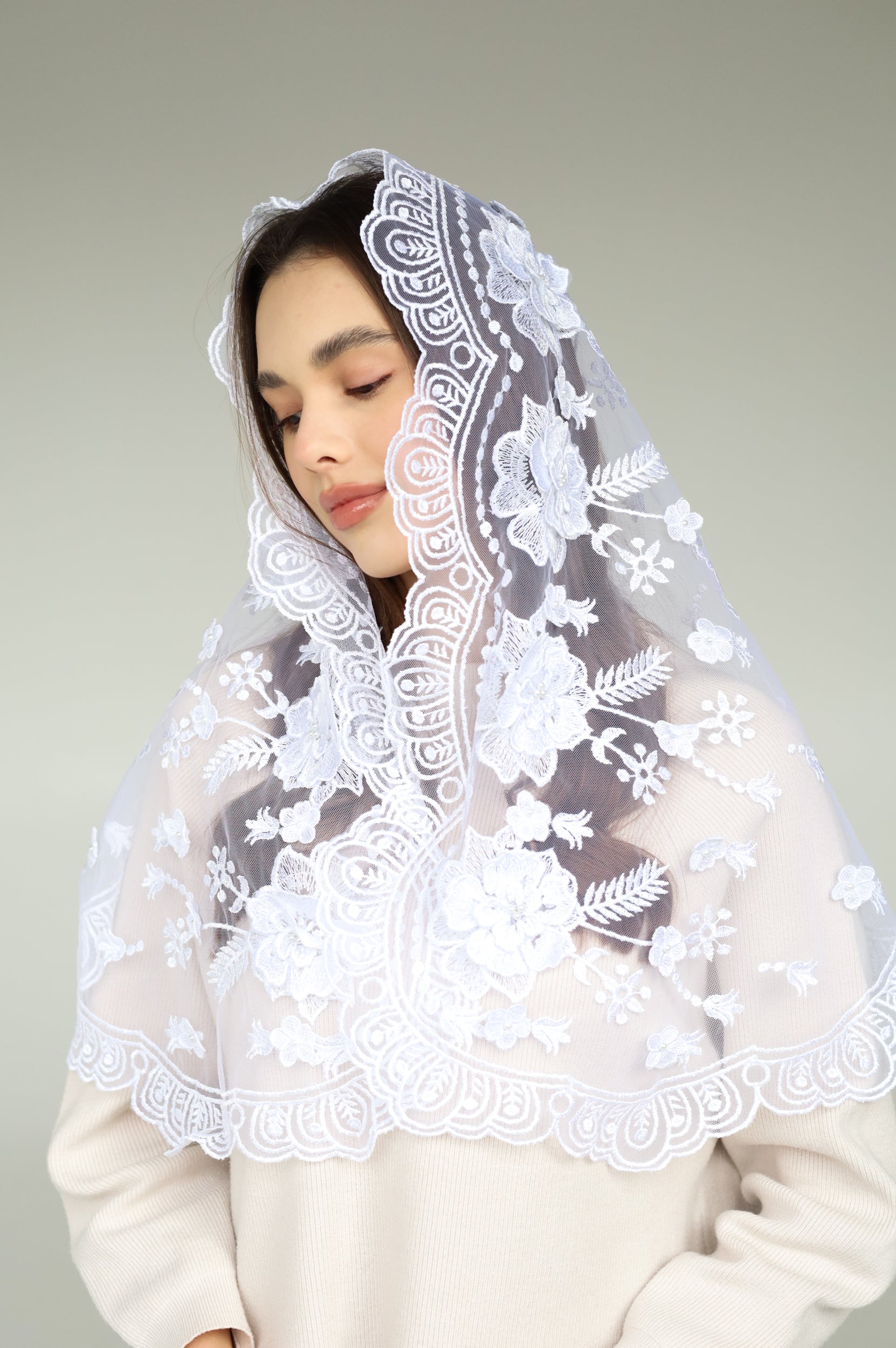 3D FLORAL MANTILLA - MariaVeils