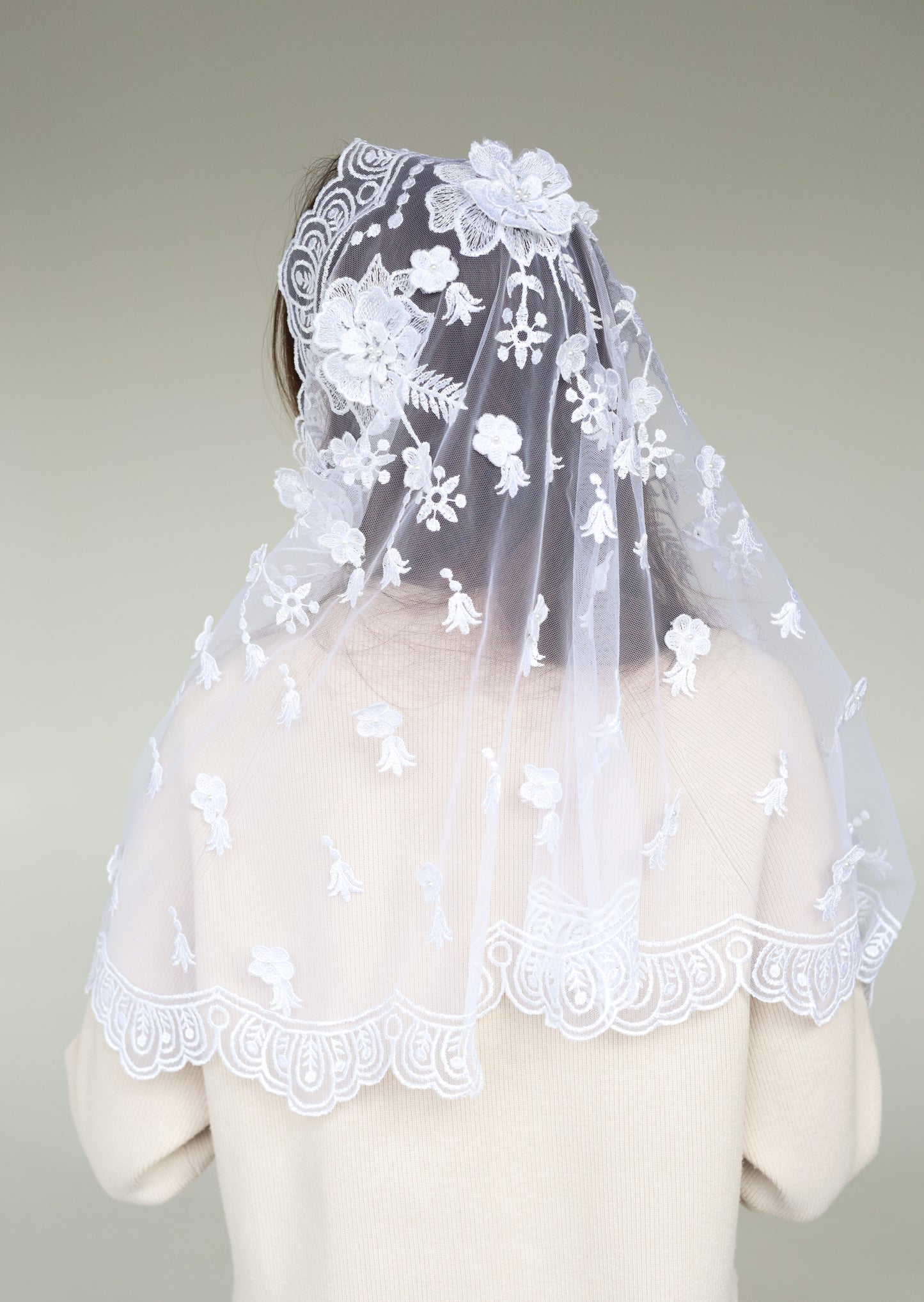 3D FLORAL MANTILLA - MariaVeils