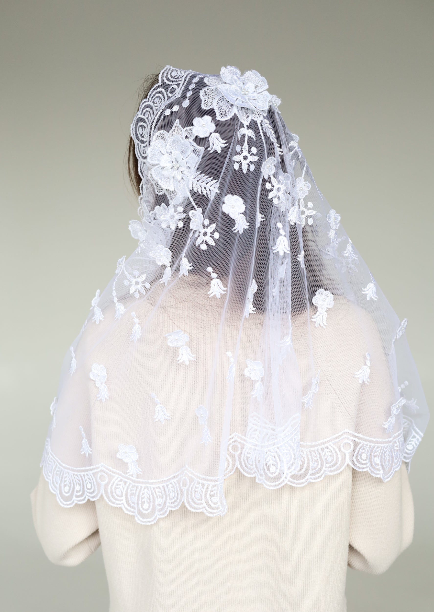 3D FLORAL MANTILLA - MariaVeils