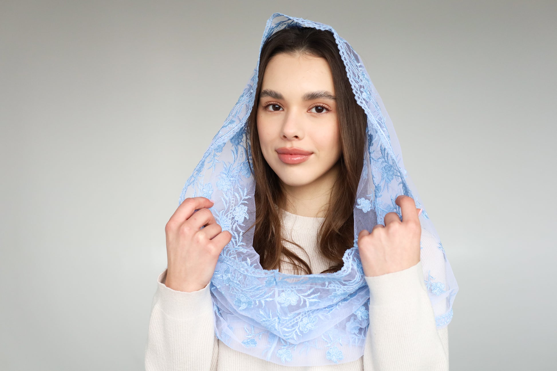 LIGHT BLUE INFINITY VEIL - MariaVeils