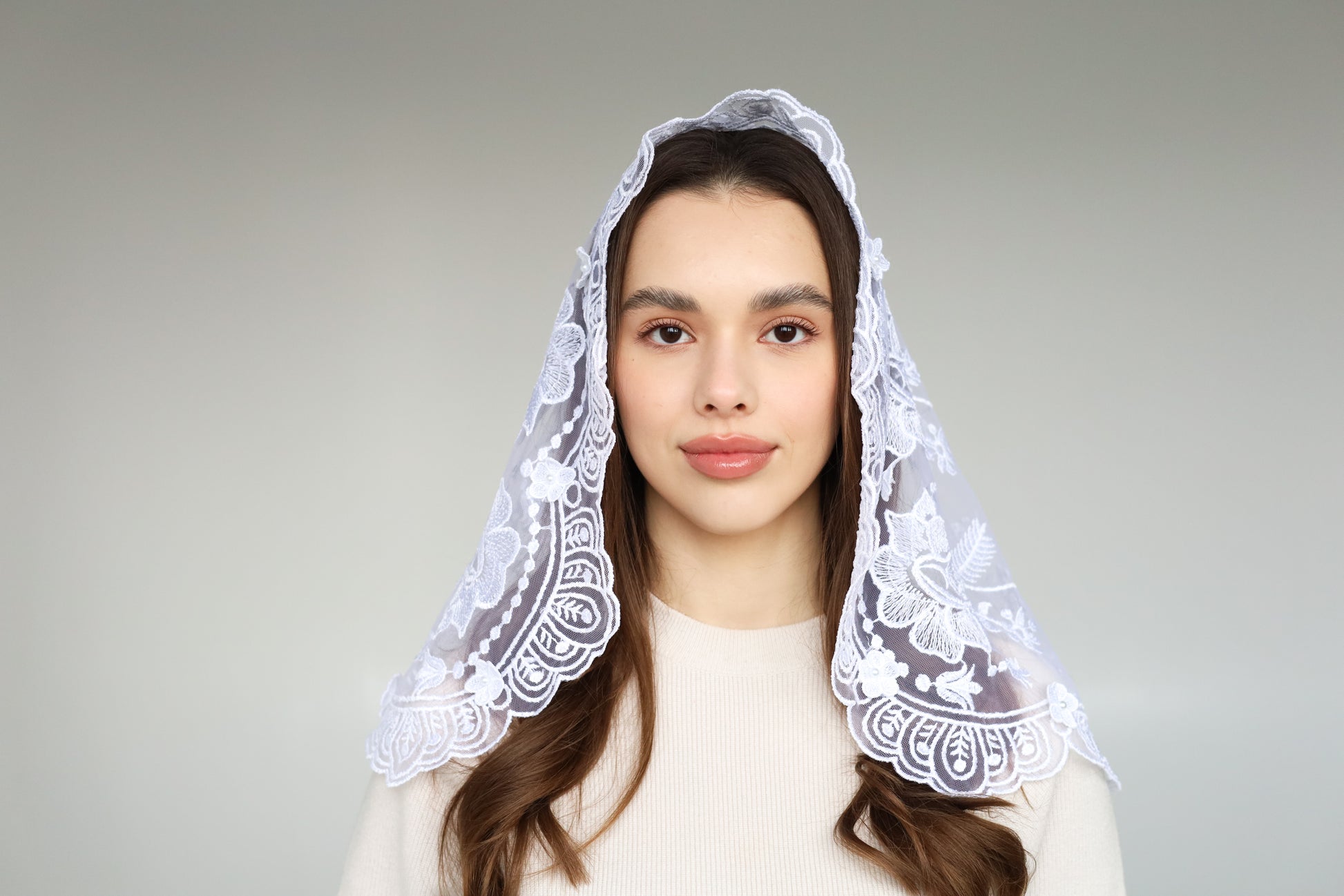 3D SHORT WHITE VEIL - MariaVeils