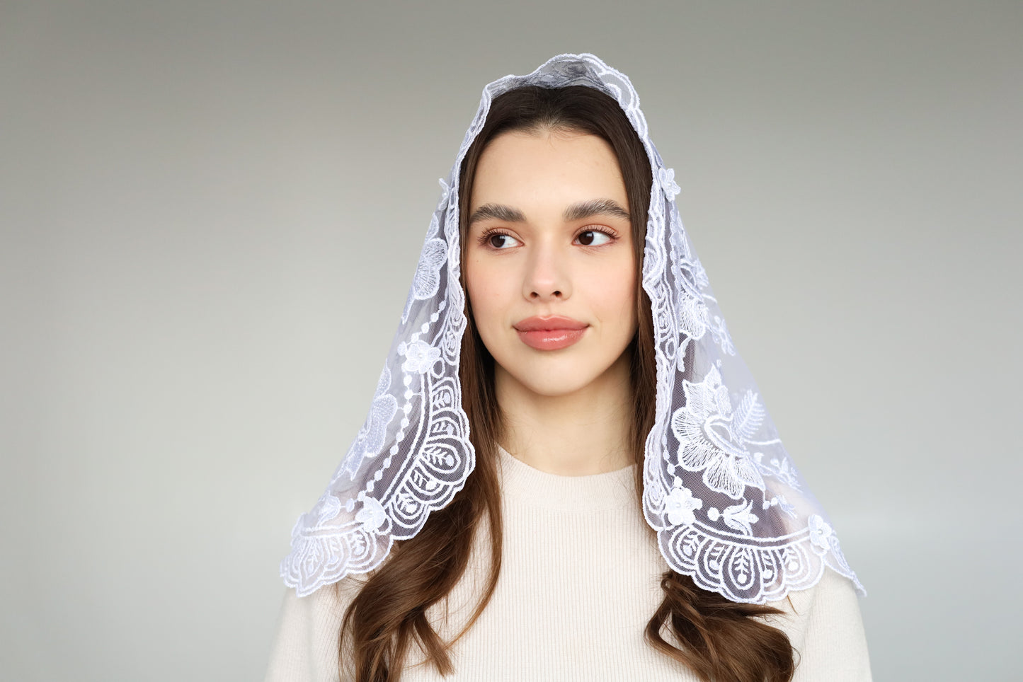 3D SHORT WHITE VEIL - MariaVeils