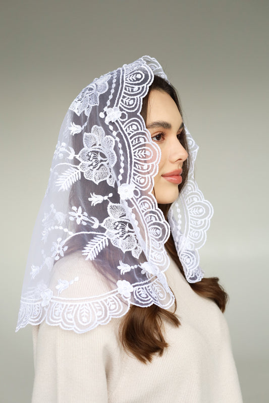 3D SHORT WHITE VEIL - MariaVeils