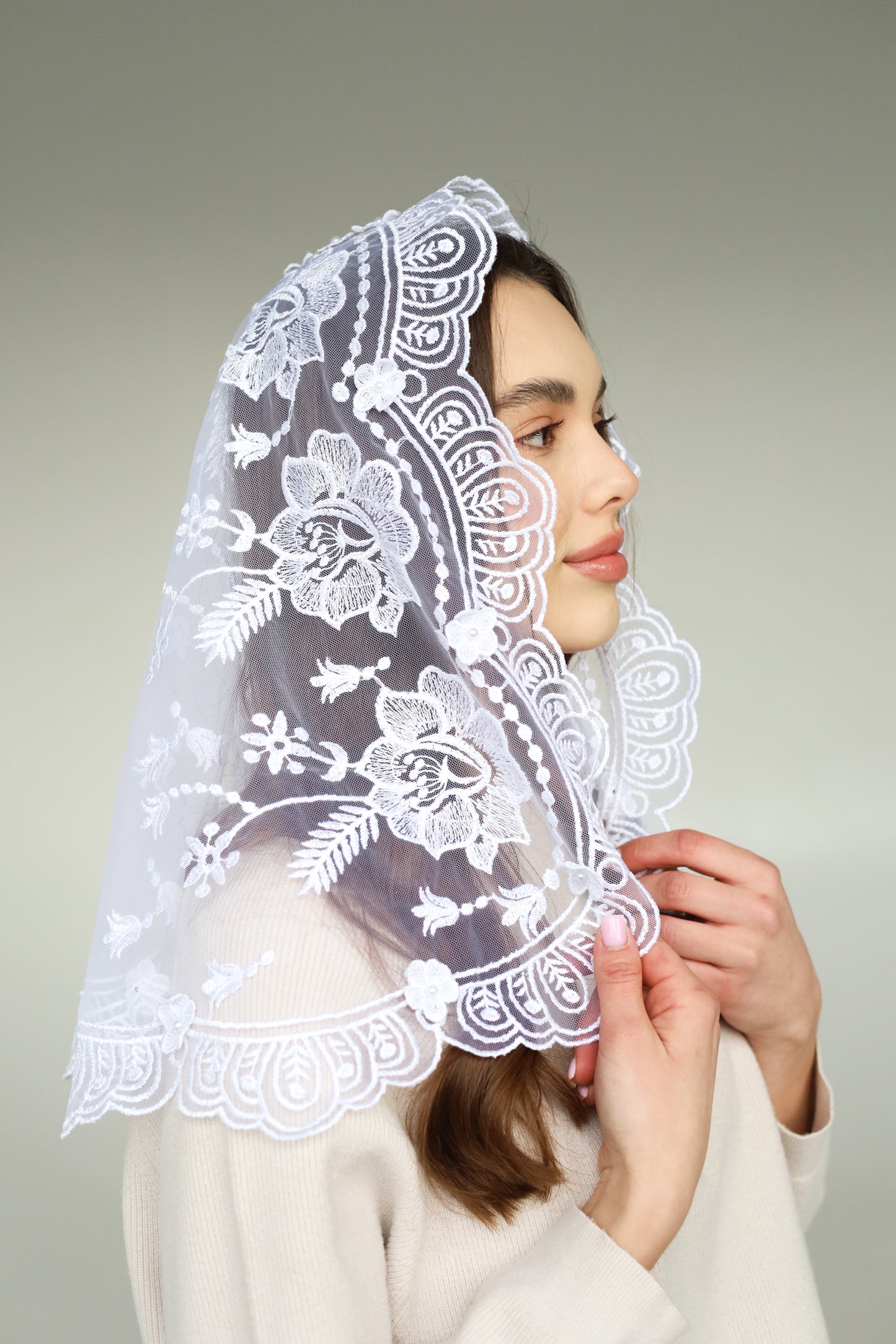 3D SHORT WHITE VEIL - MariaVeils
