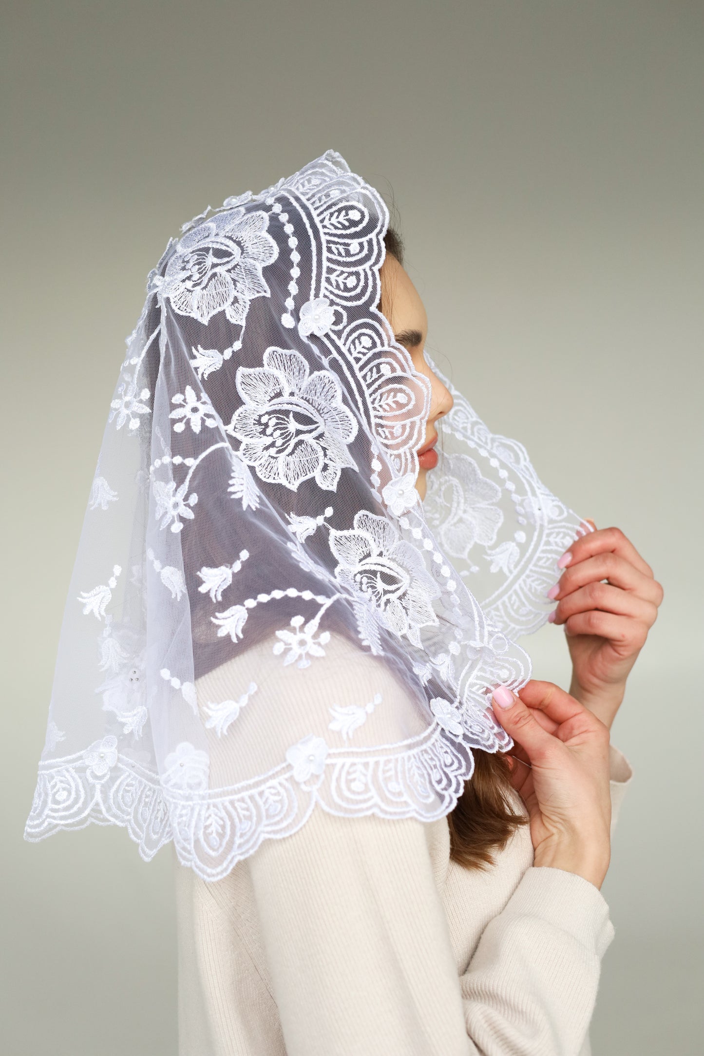 3D SHORT WHITE VEIL - MariaVeils