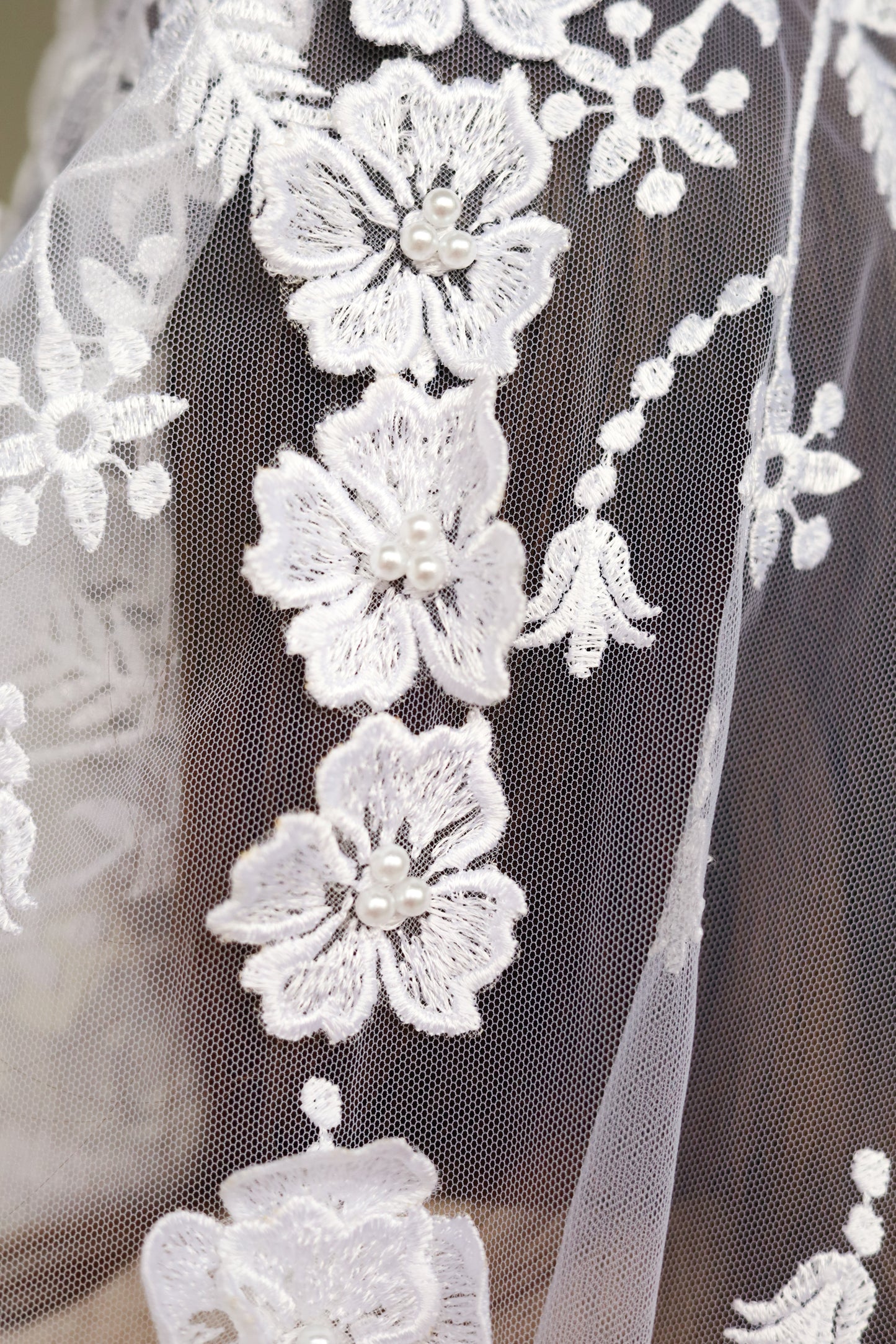 3D SHORT WHITE VEIL - MariaVeils